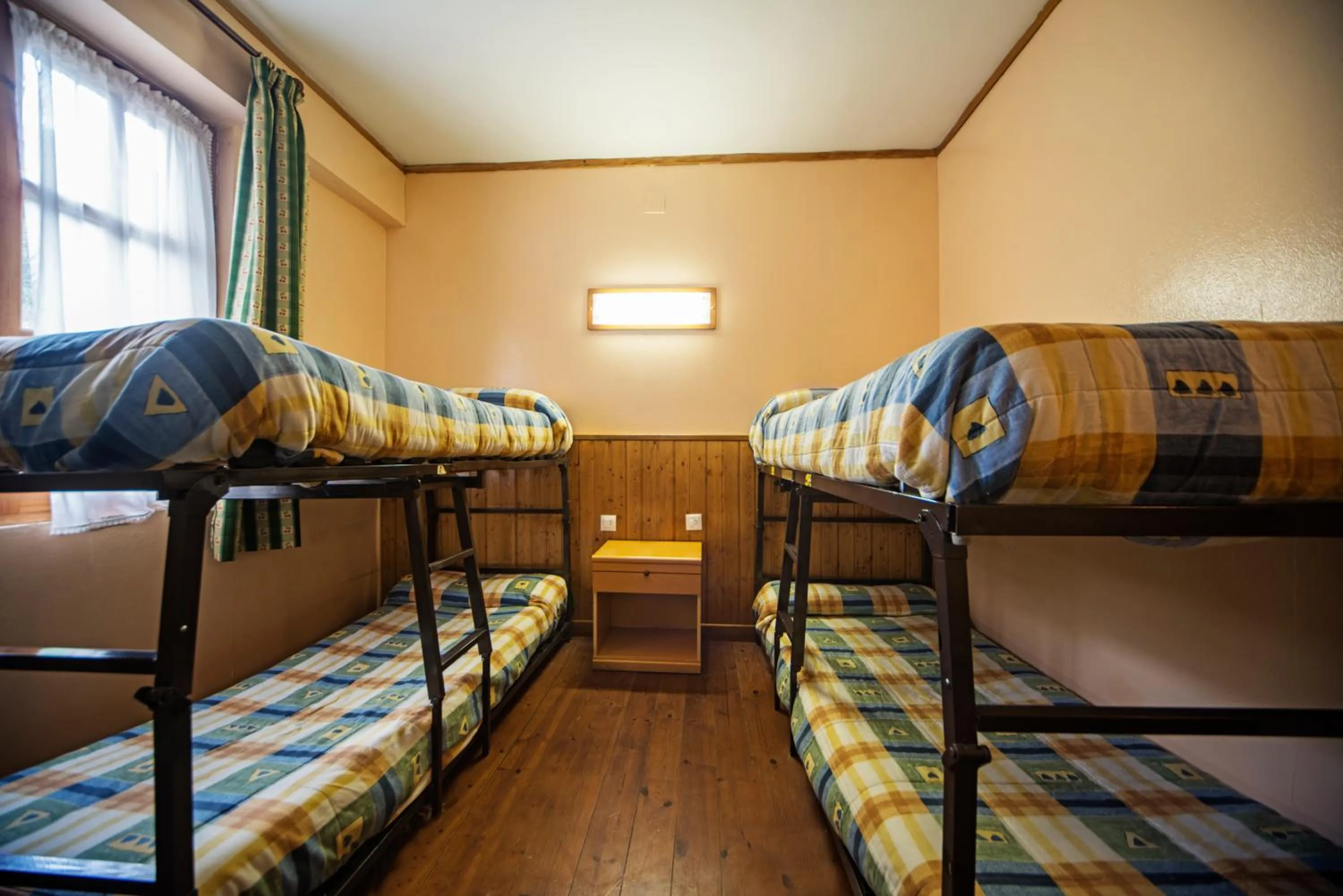 bunk bed, Bed in Hotel Hipic