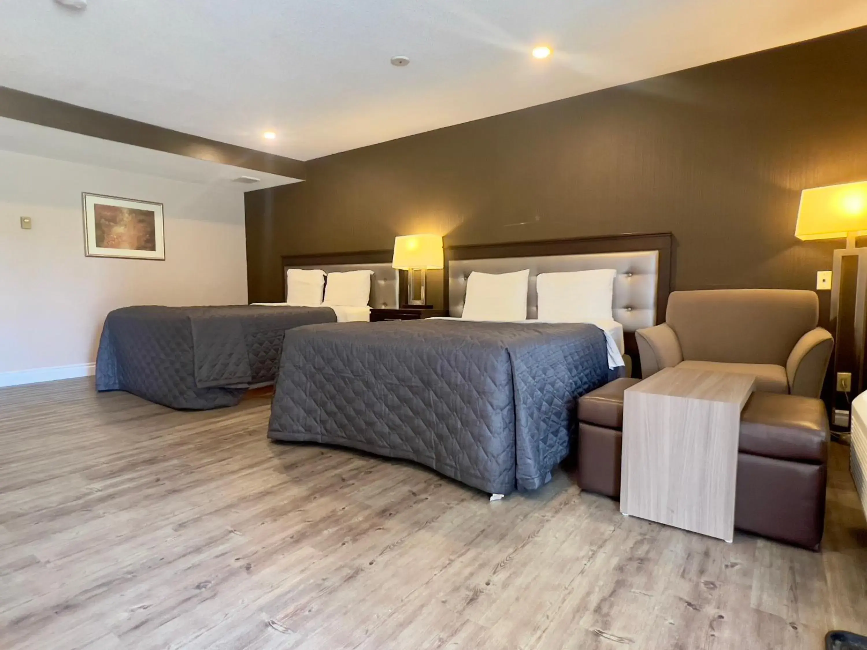 Queen Room with Two Queen Beds in First Canada Hotel Cornwall Hwy 401 ON Queen Room with Two Queen Beds in First Canada Hotel Cornwall Hwy 401 ON