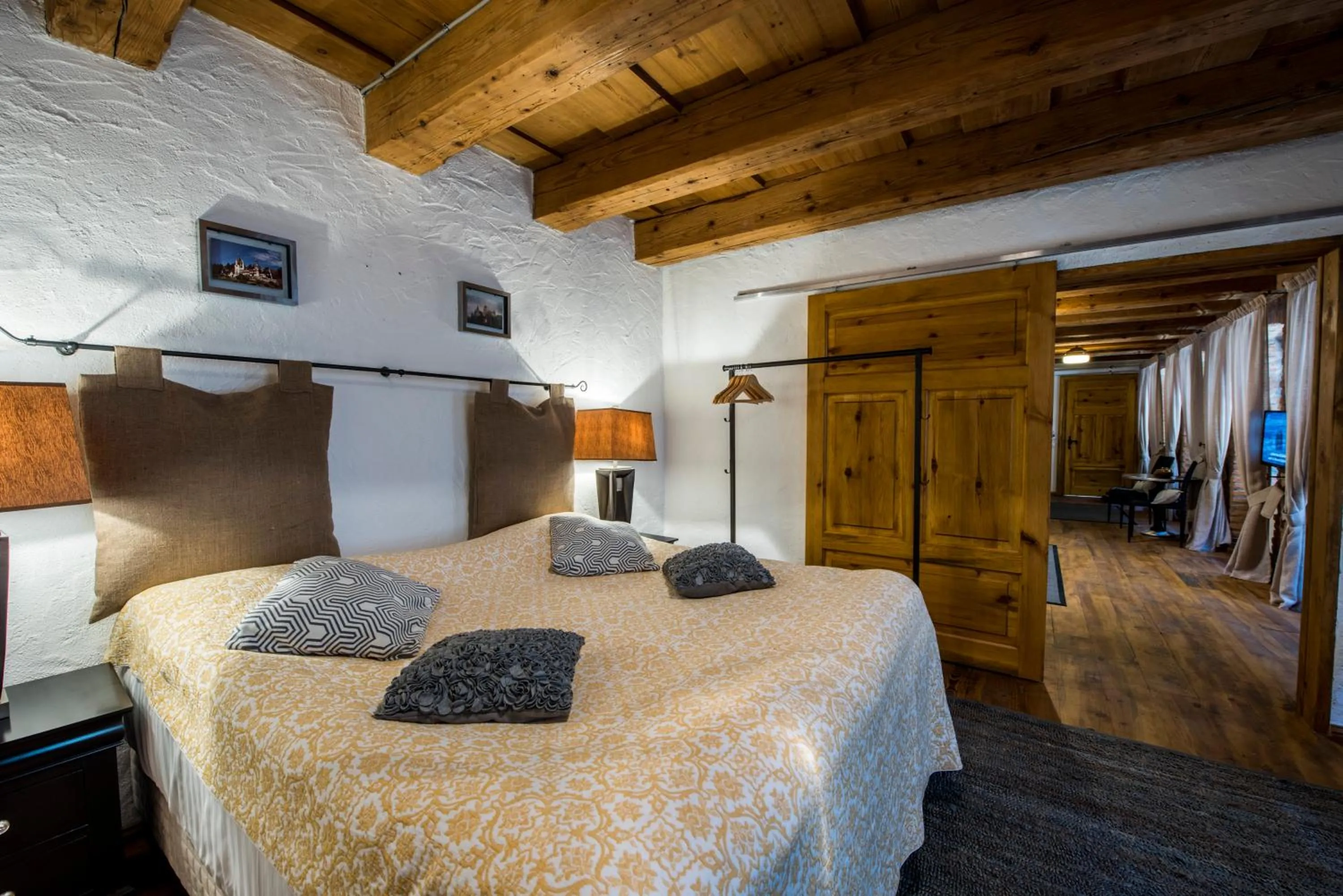 Bedroom, Bed in Casa Veche