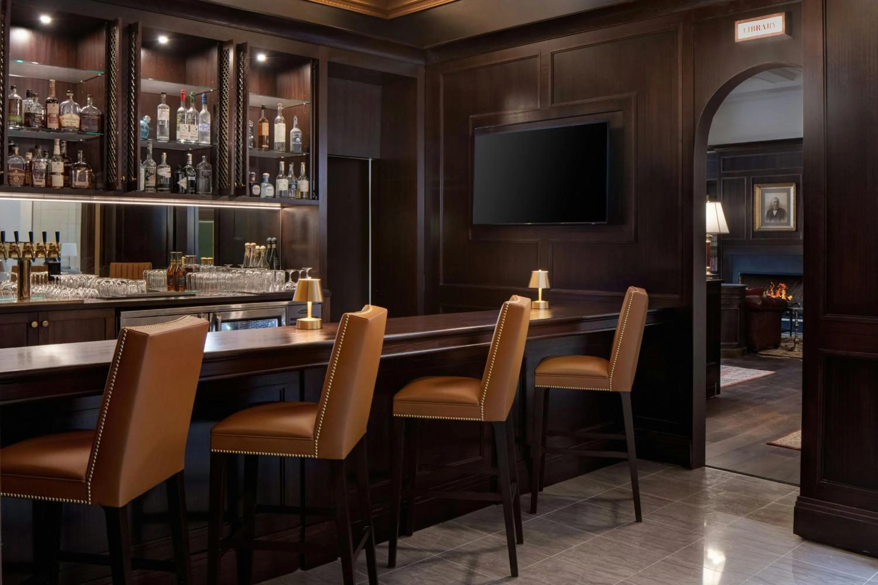 Lounge or bar in Hotel David Whitney, Autograph Collection