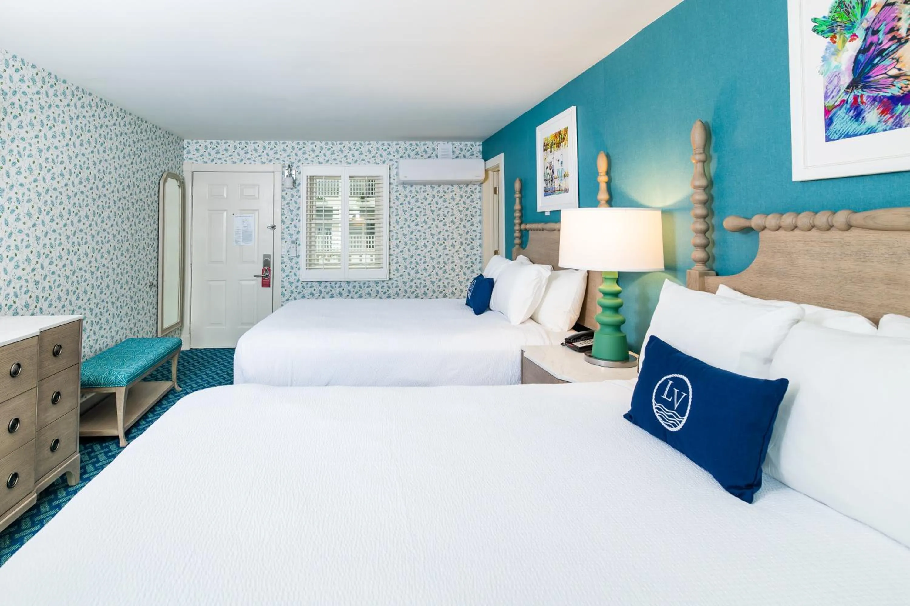 Bed in Lake View Hotel