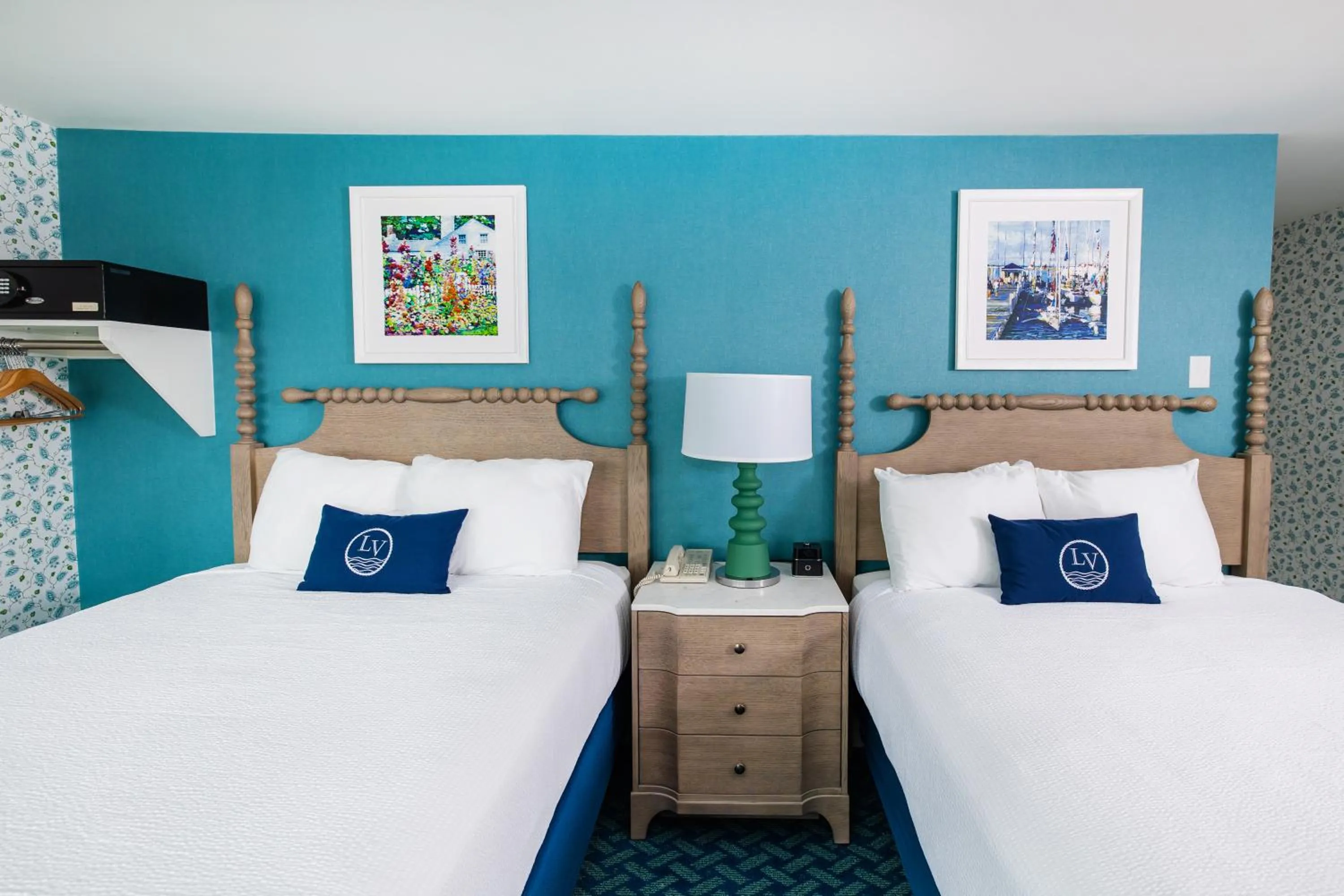 Bed in Lake View Hotel