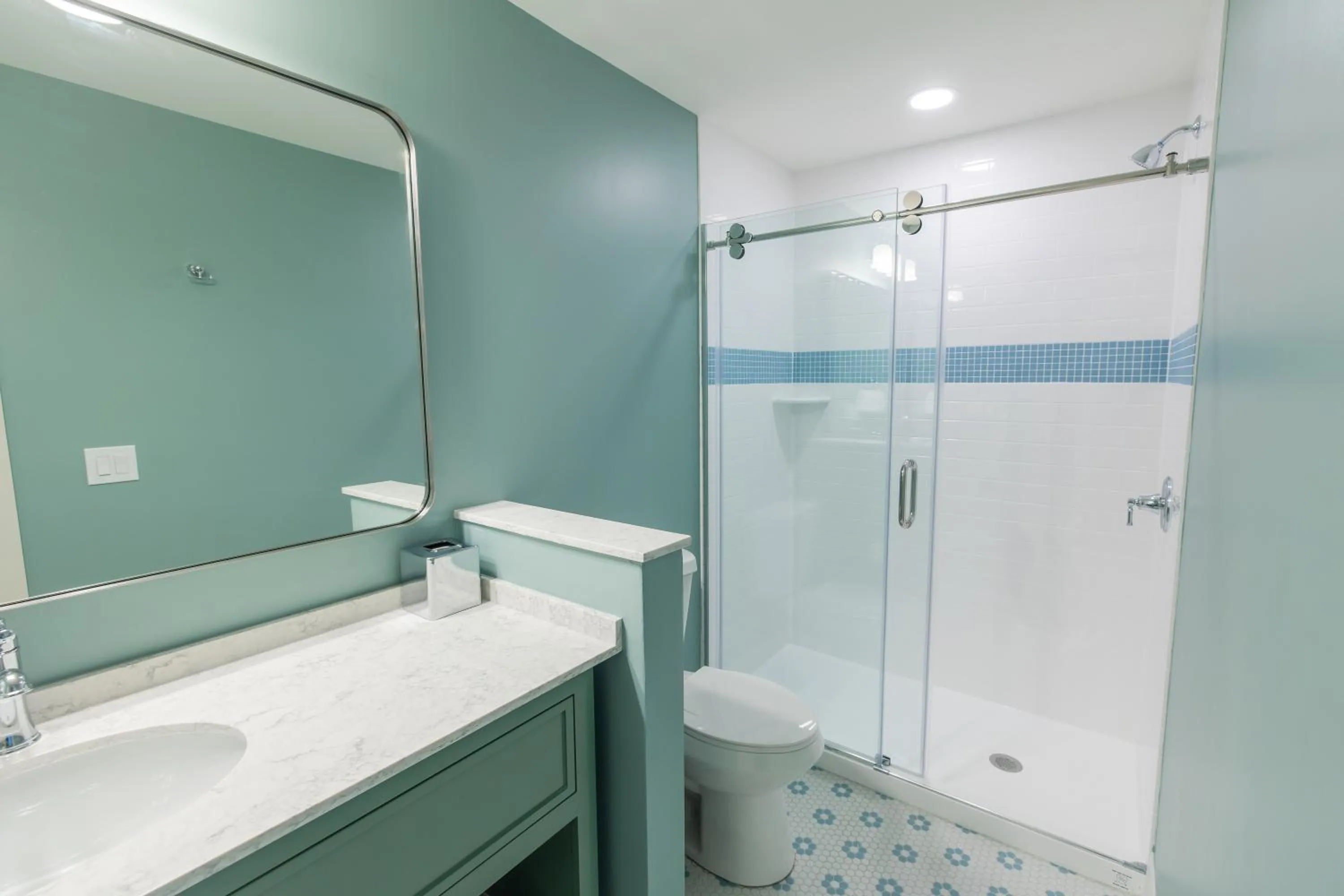 Bathroom in Lake View Hotel