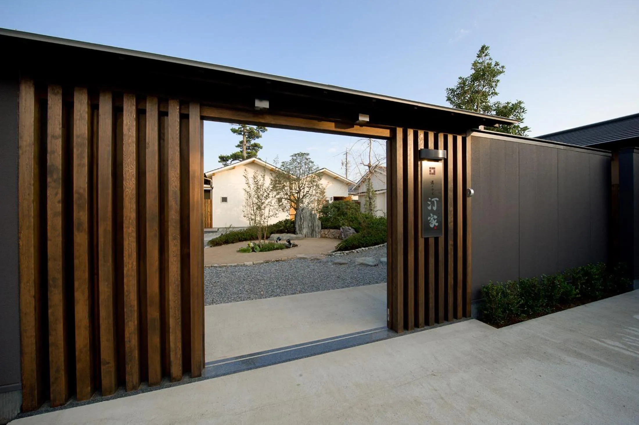 Facade/entrance in Migiwaya