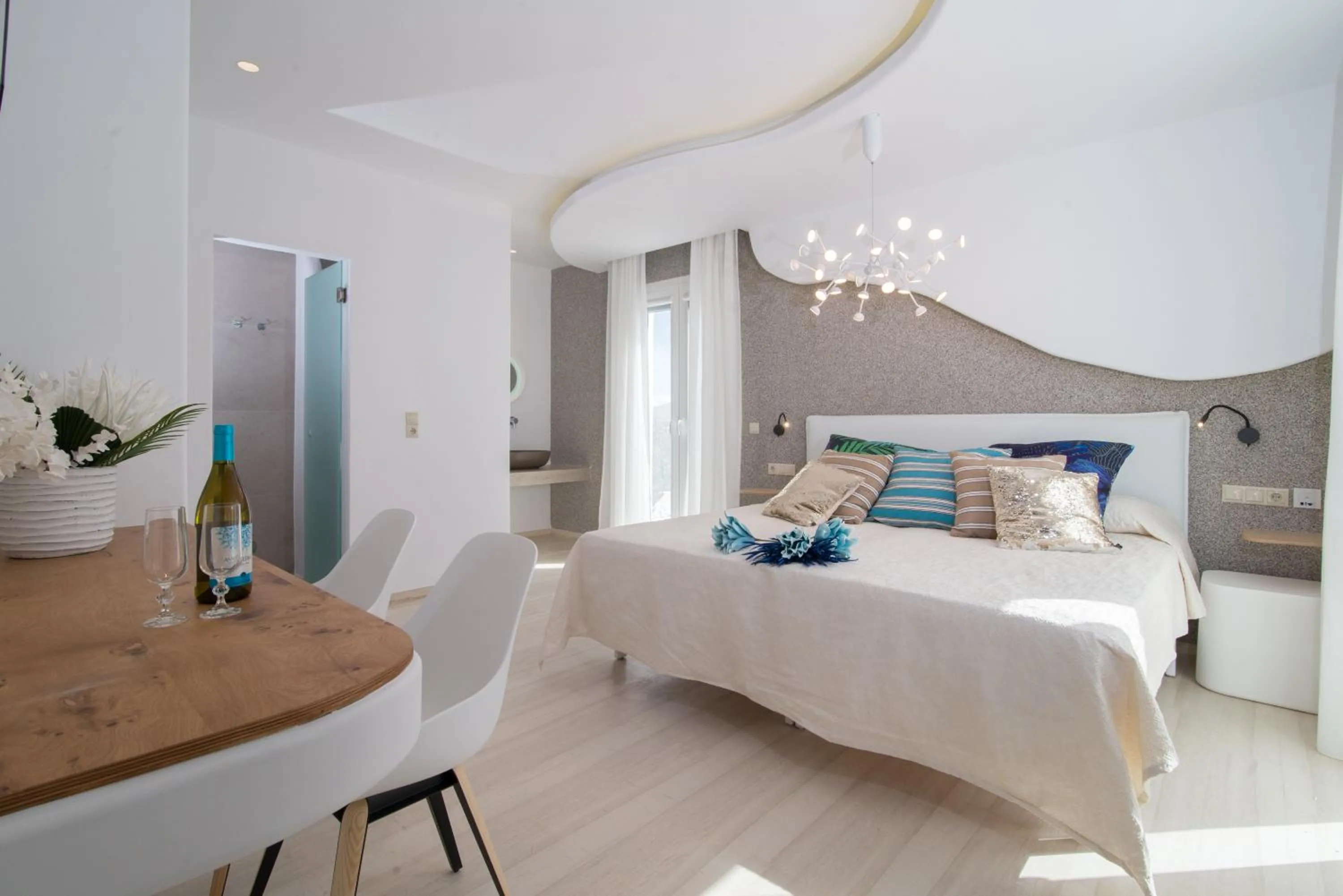 Bedroom, Bed in Spiros