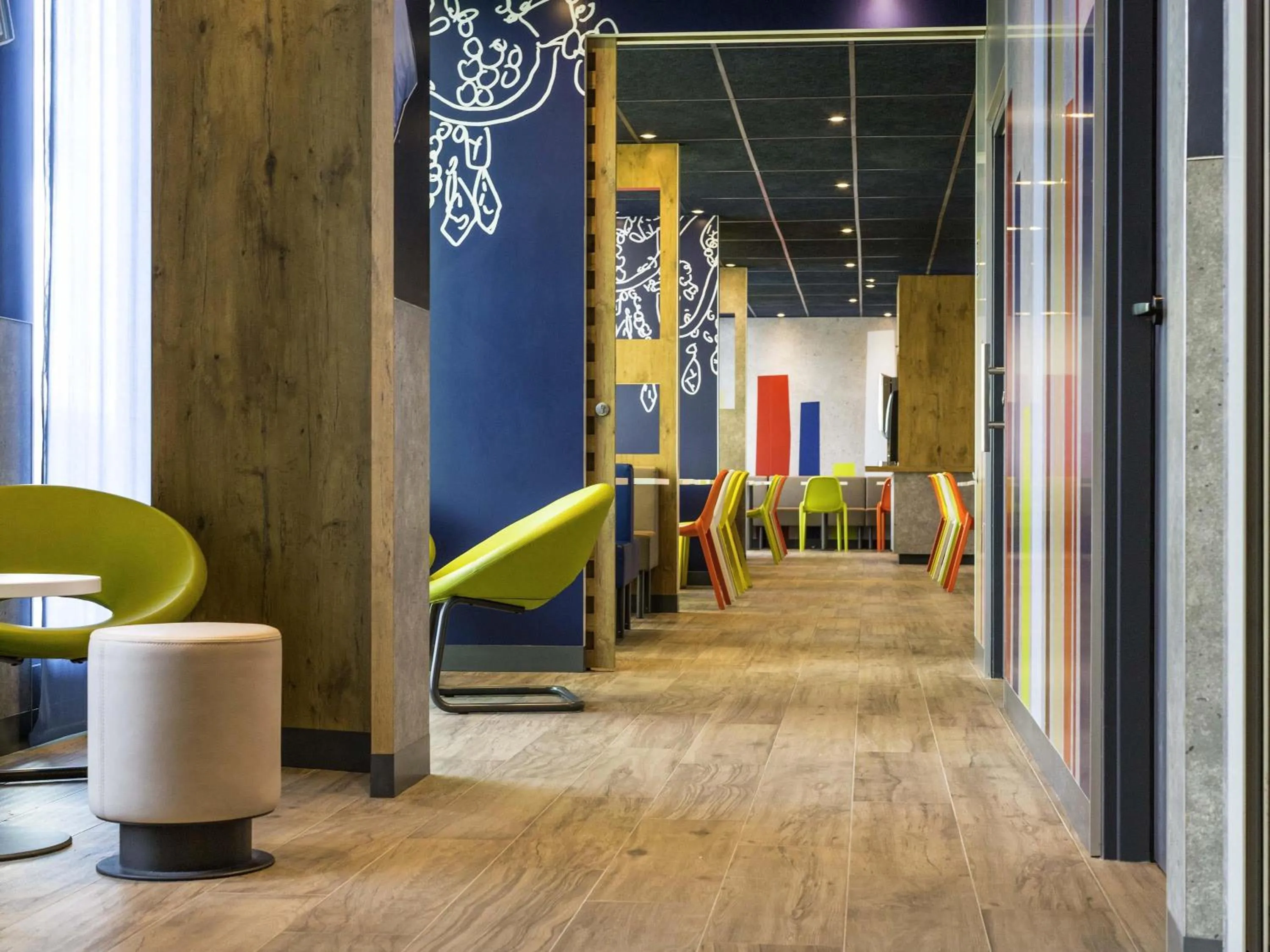 Property building in ibis budget Saint Quentin Yvelines - Vélodrome