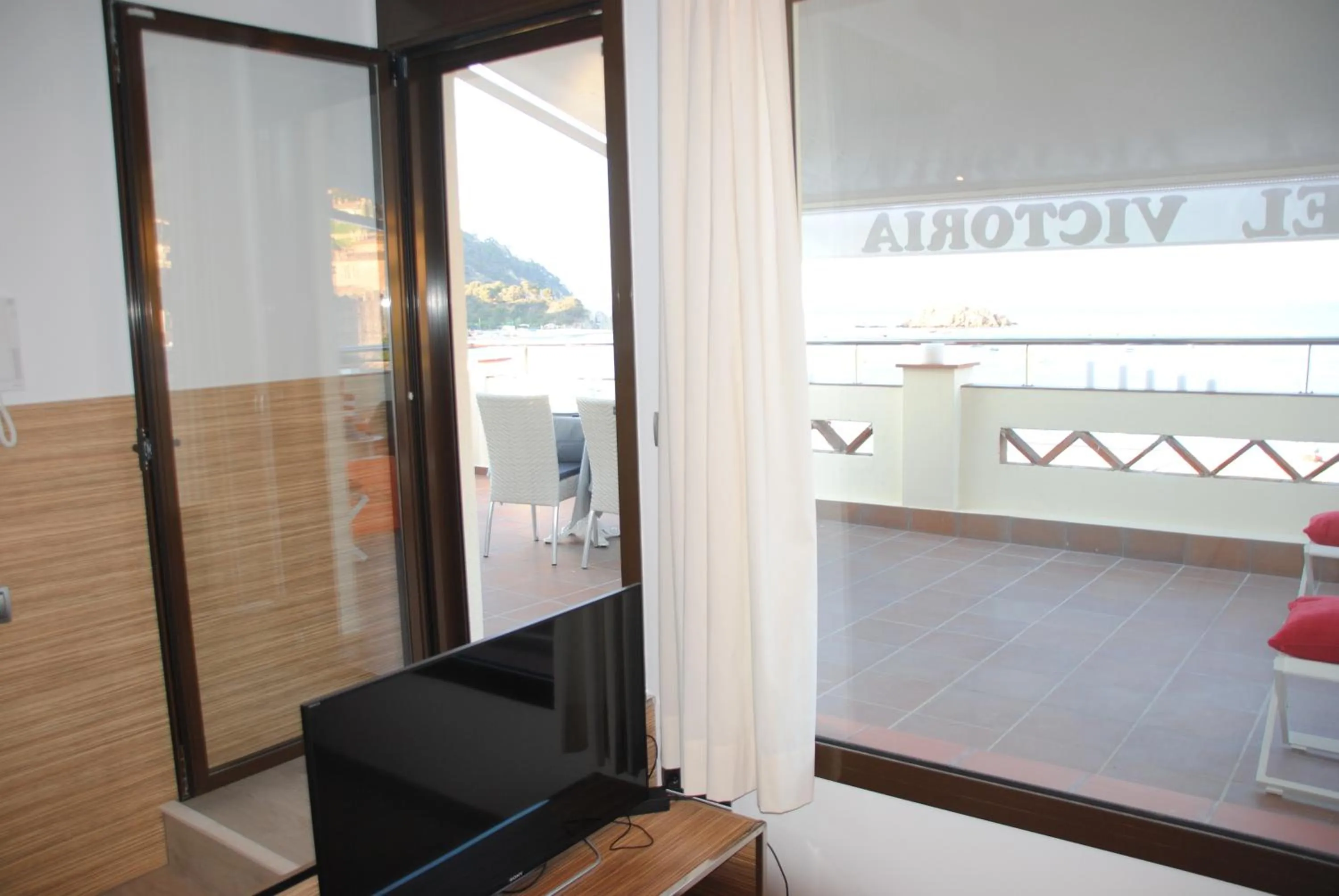 Day in Hotel Victoria