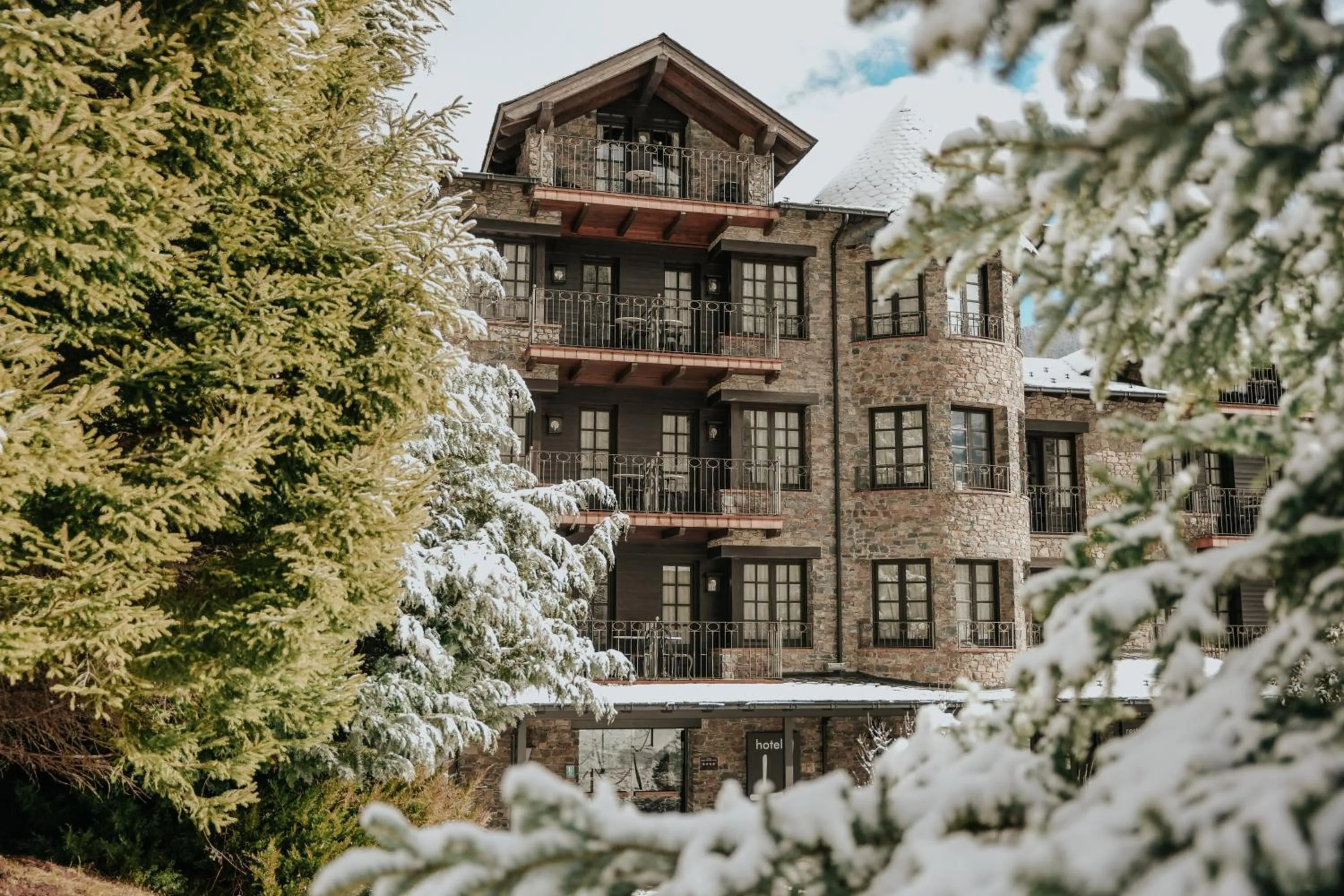 Property building in Abba Xalet Suites Hotel