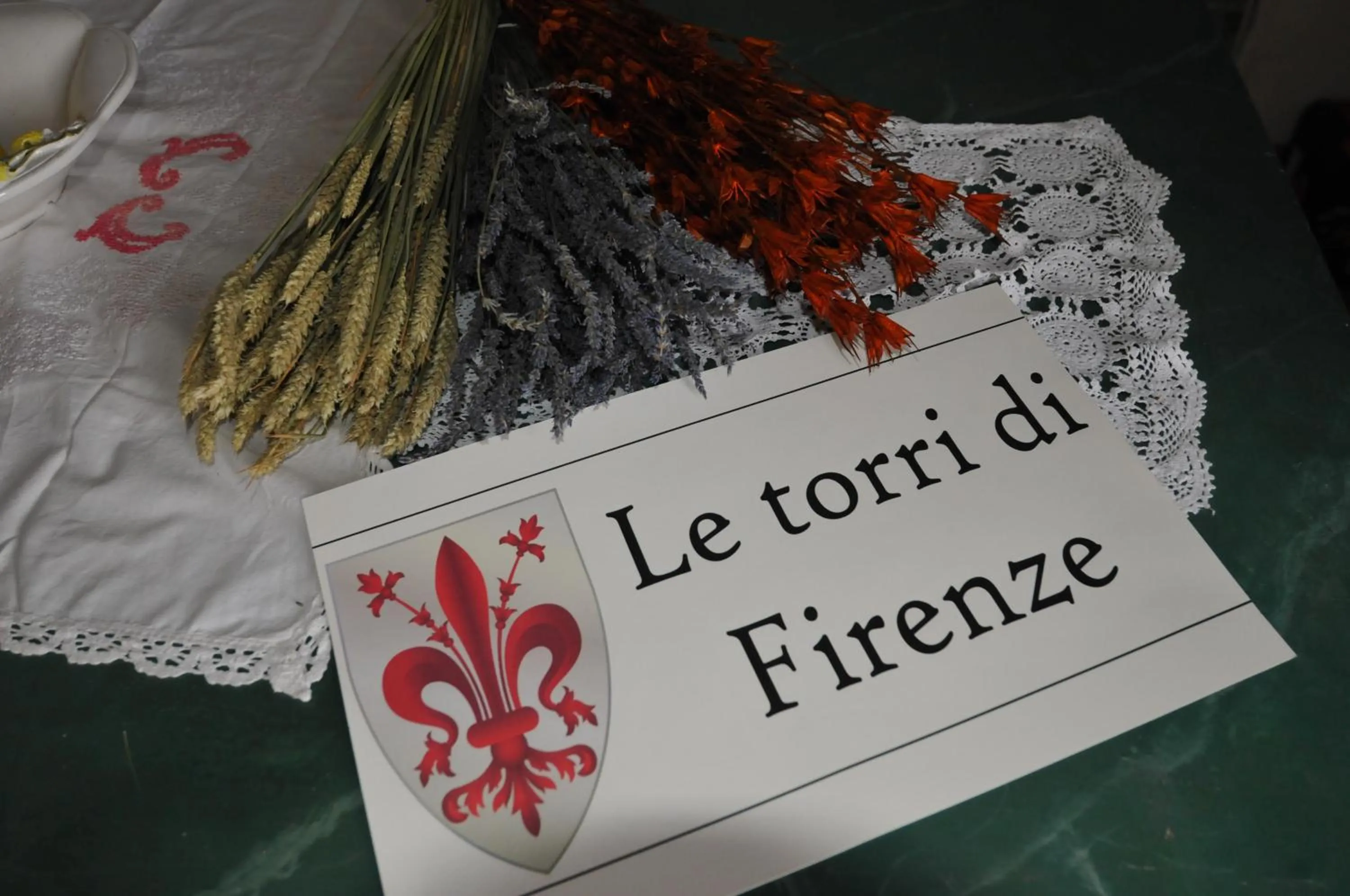 Property logo or sign in B&B Le Torri Di Firenze