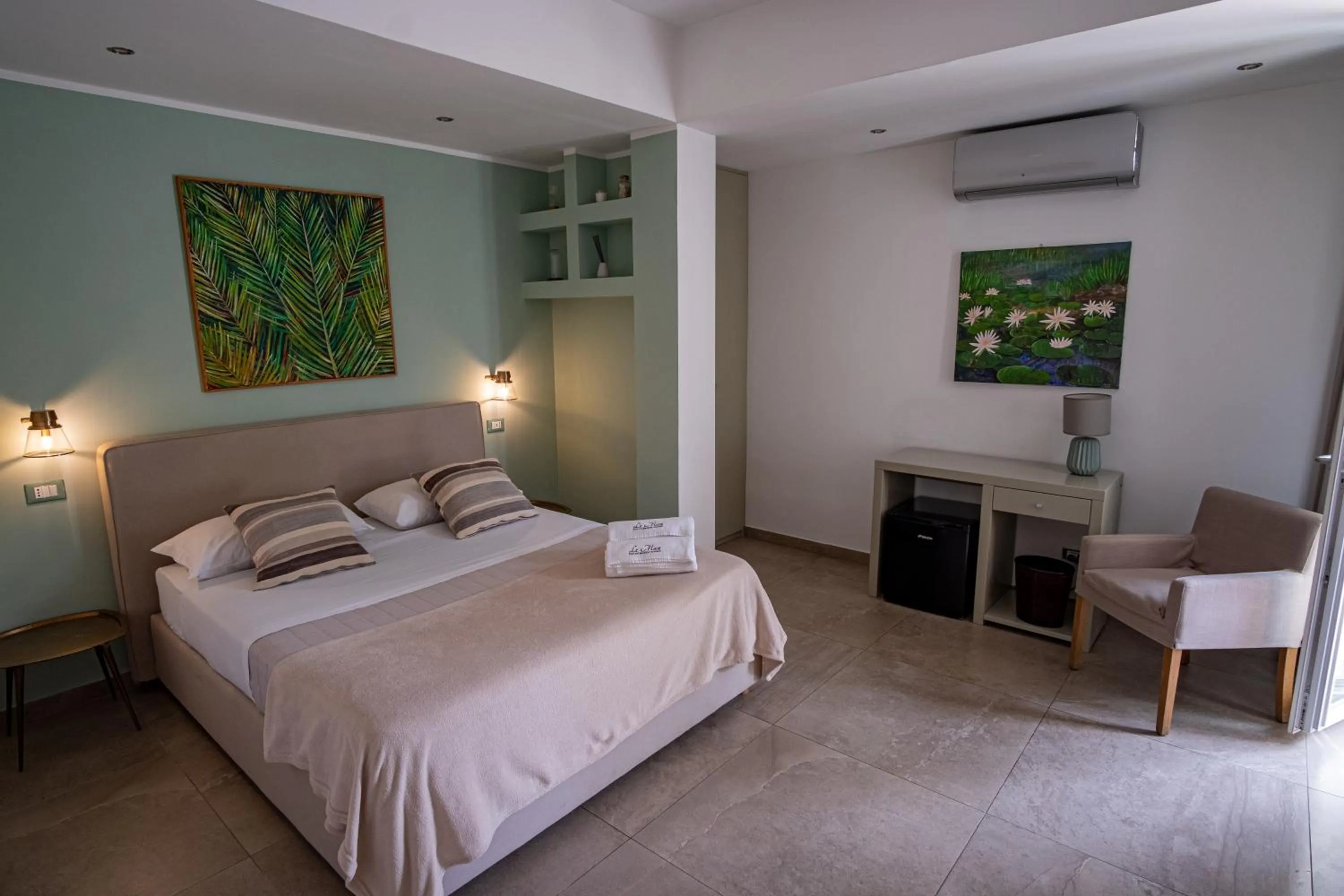 Bed in Le Muse Mondello