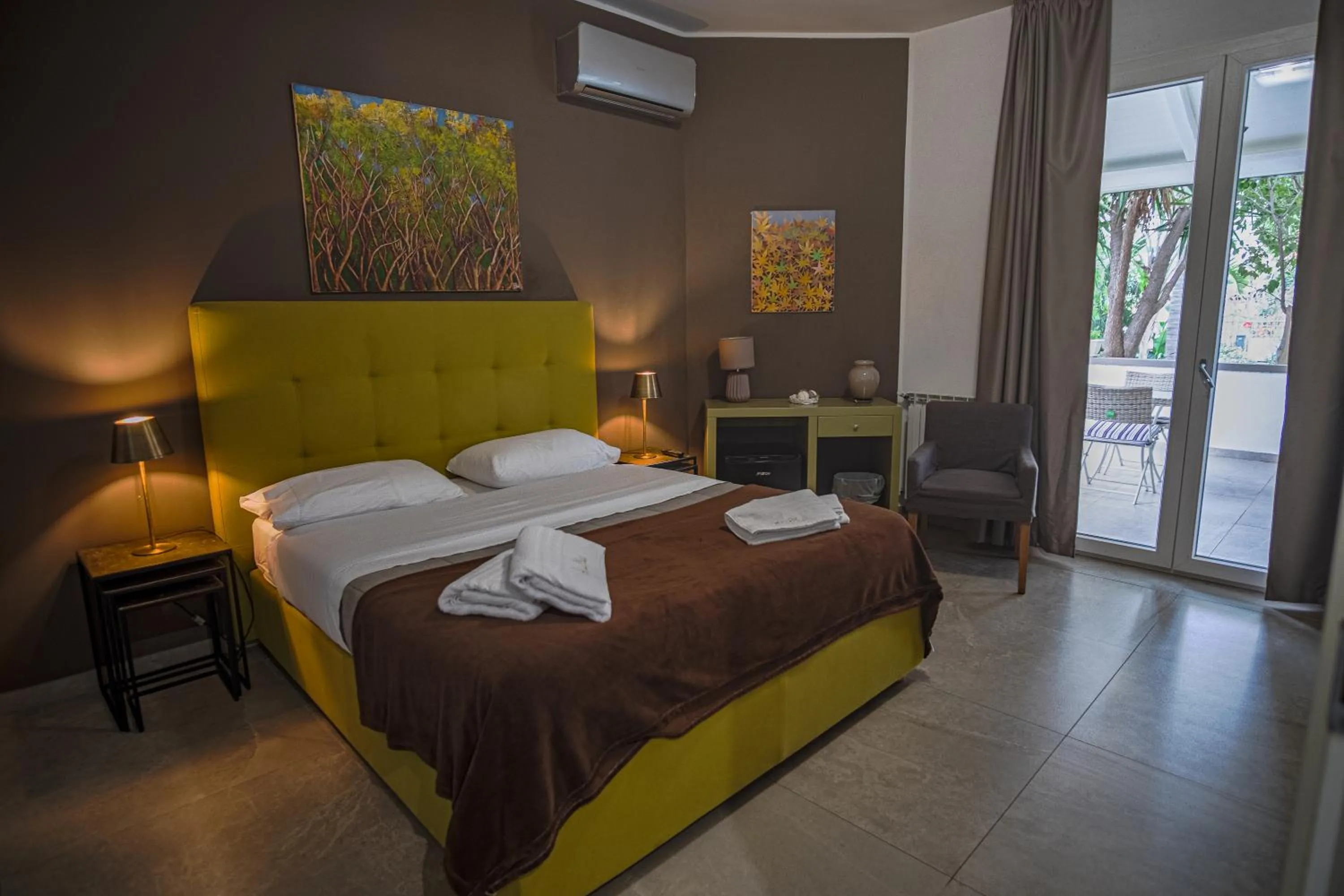 Bed in Le Muse Mondello