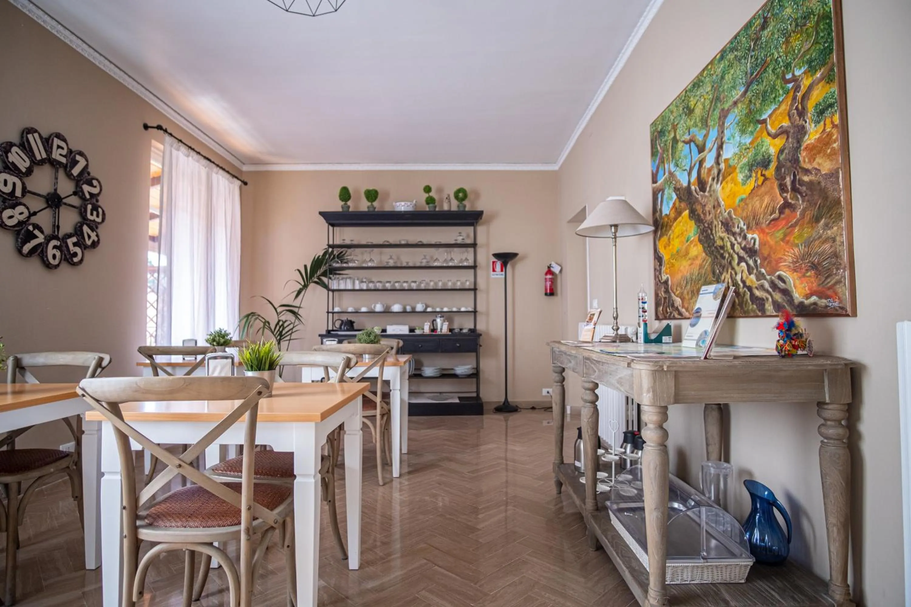 Communal lounge/ TV room in Le Muse Mondello