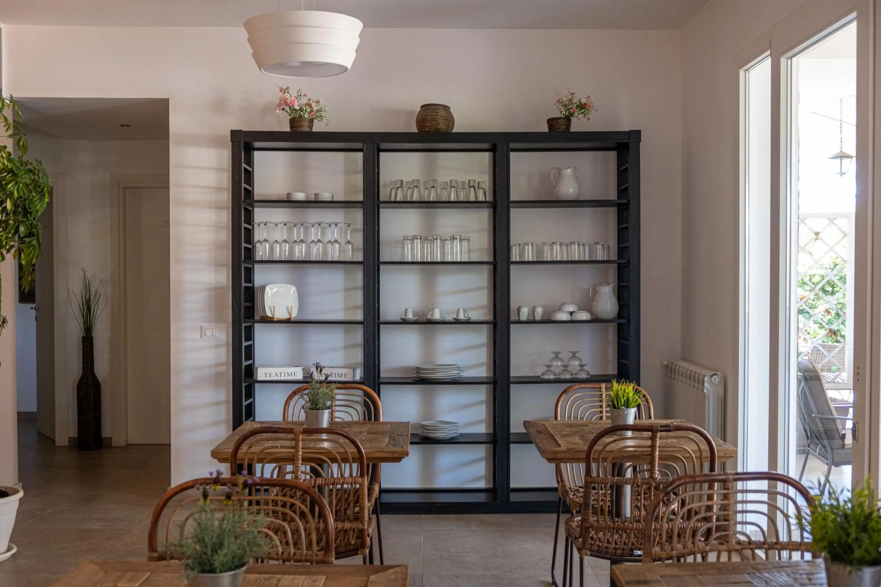 Communal lounge/ TV room in Le Muse Mondello