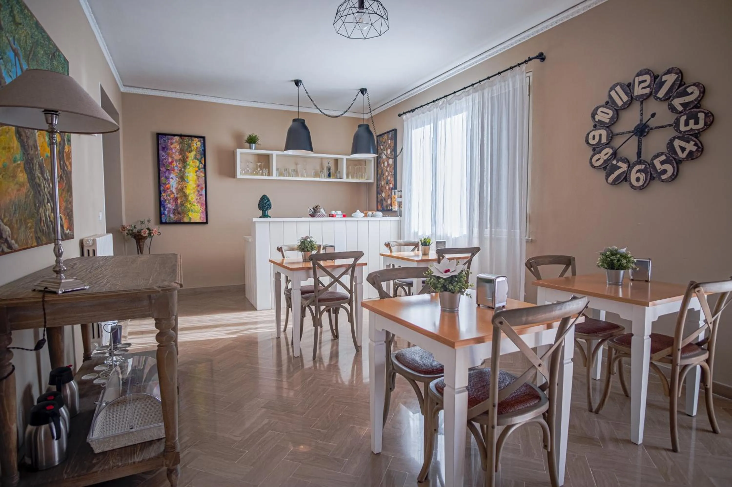 Communal lounge/ TV room in Le Muse Mondello