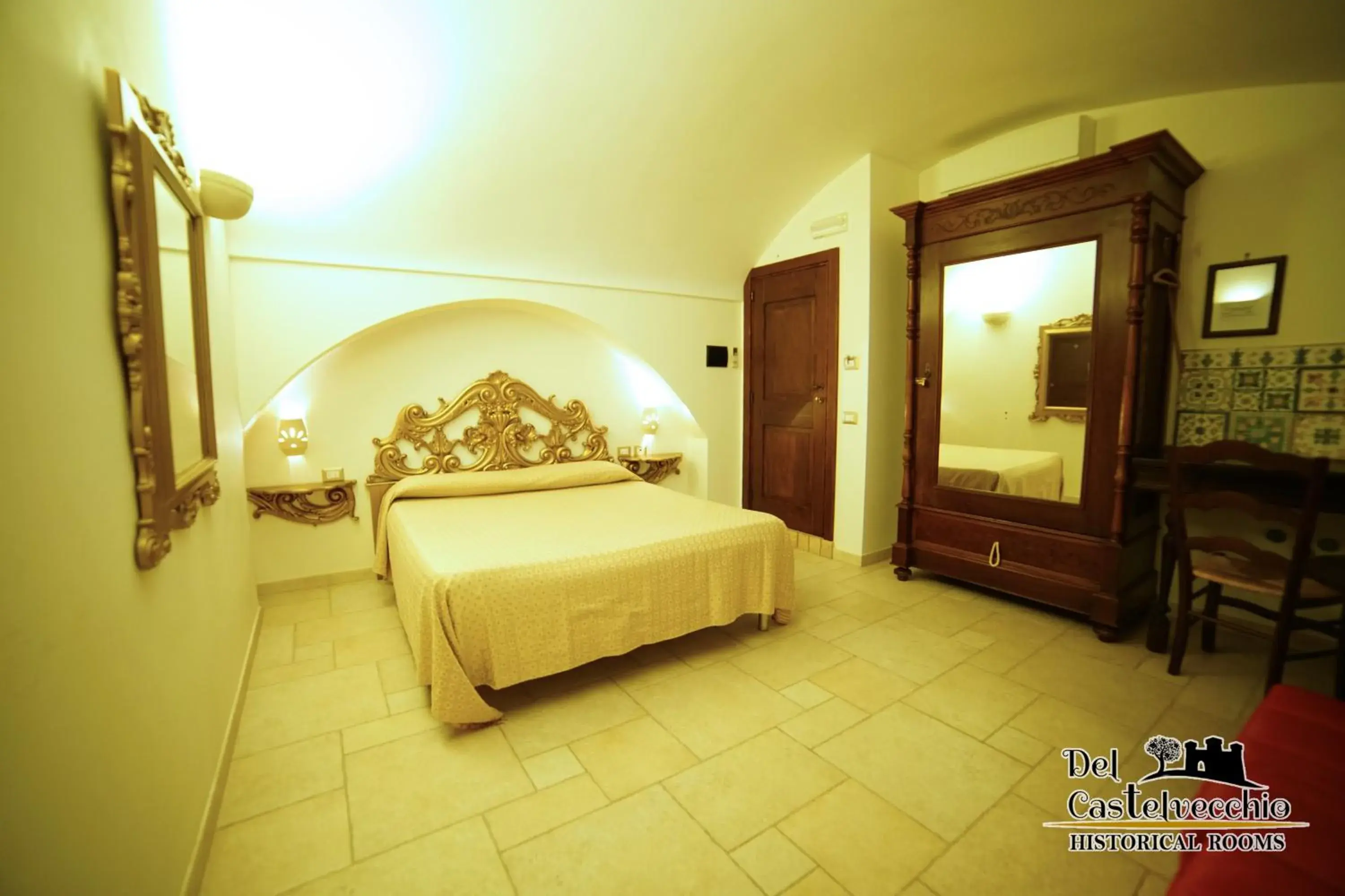 Double Room with Balcony in B&B Del Castelvecchio Double Room with Balcony in B&B Del Castelvecchio