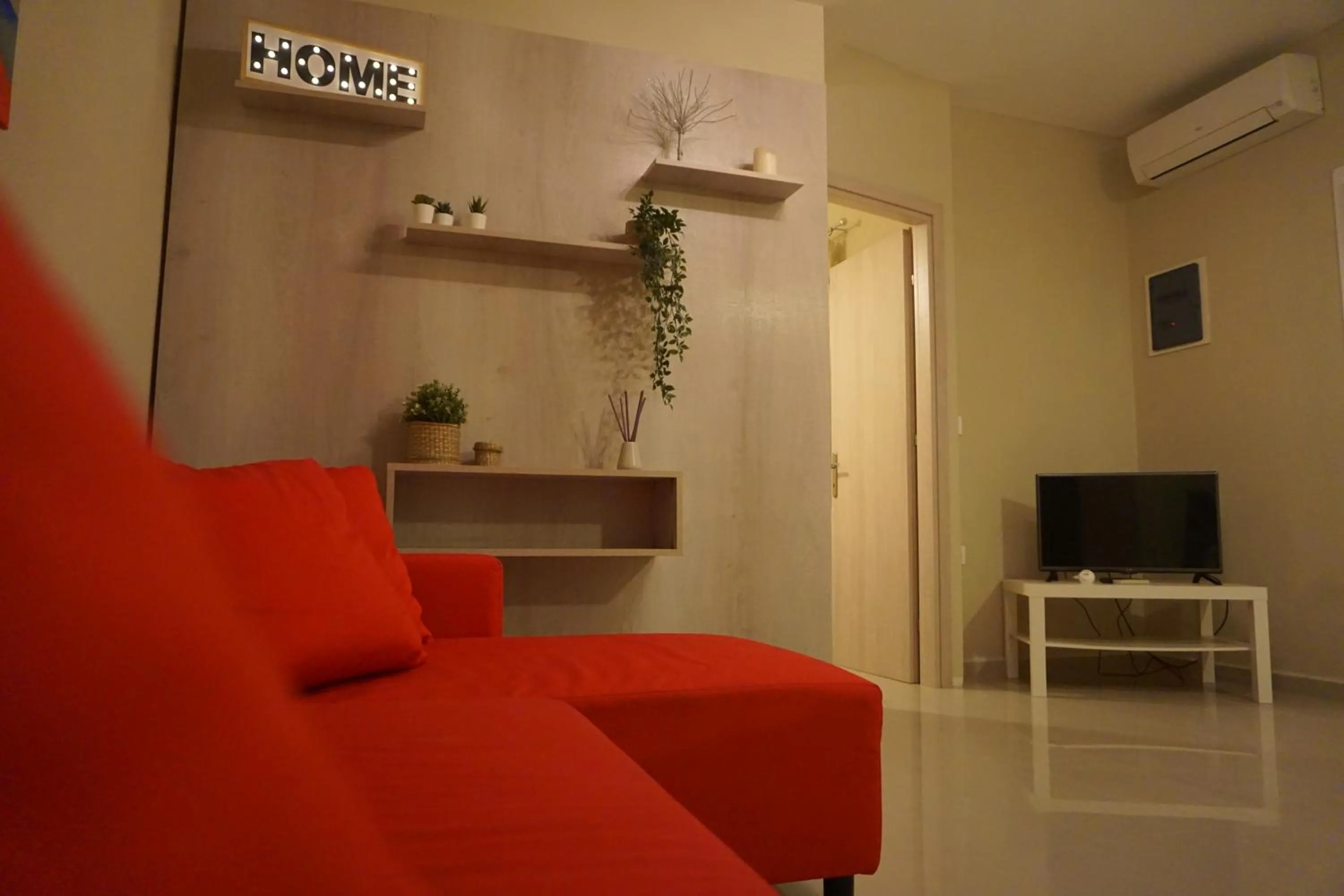 Night in Villa Orama