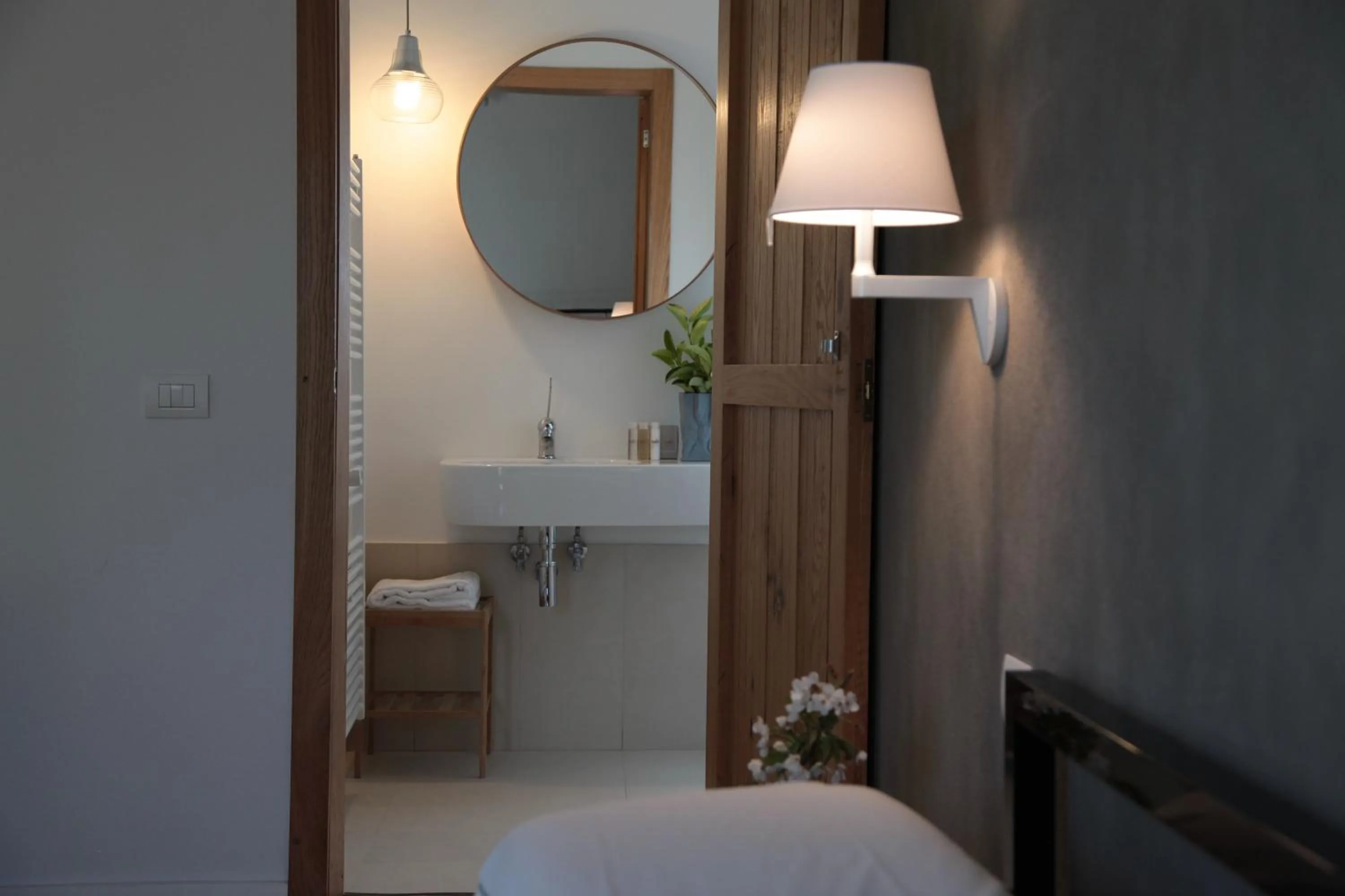 Bed in Talè Restaurant & Suite