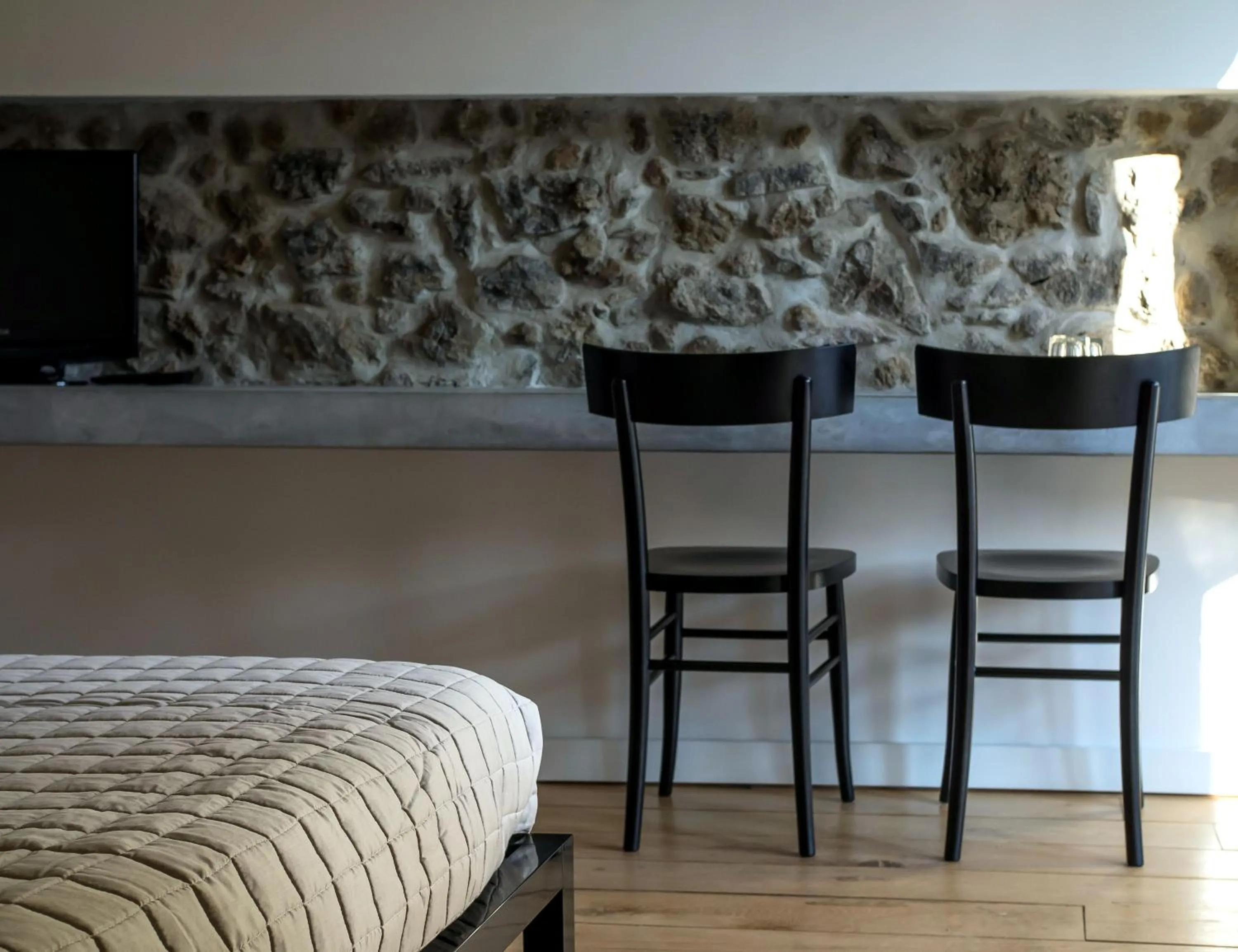 Bed in Talè Restaurant & Suite