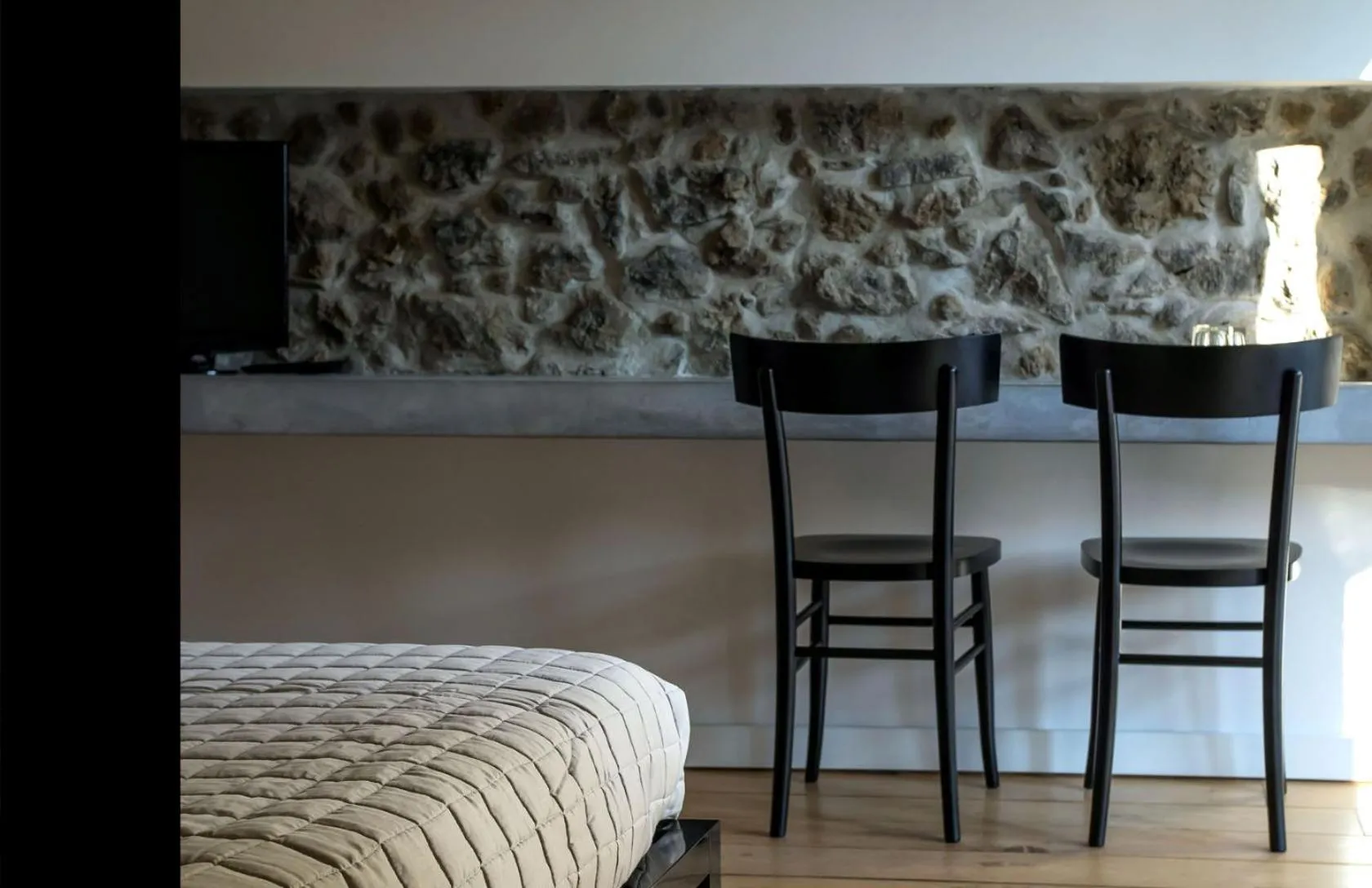 Bed in Talè Restaurant & Suite