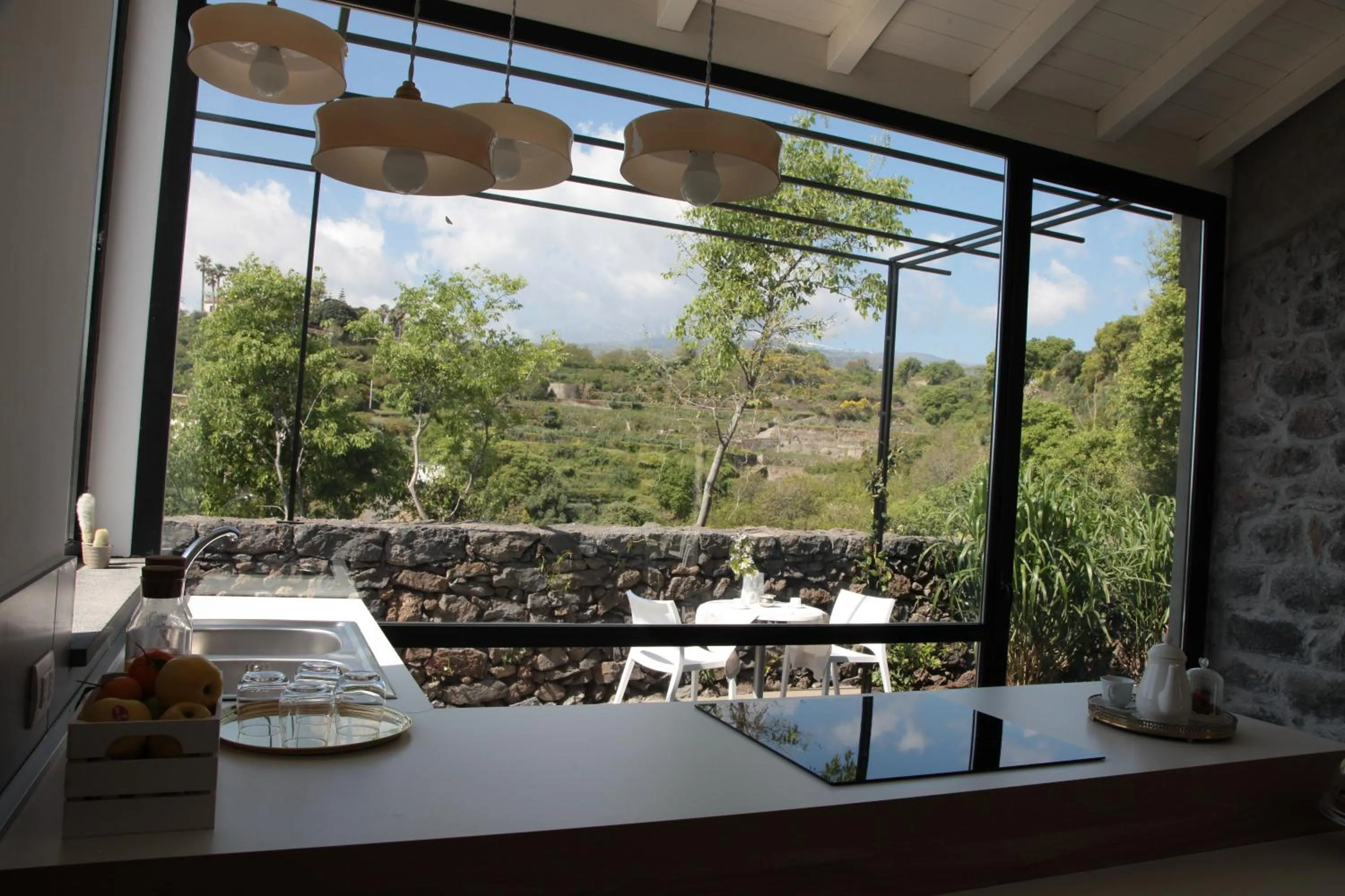 Talè Restaurant & Suite