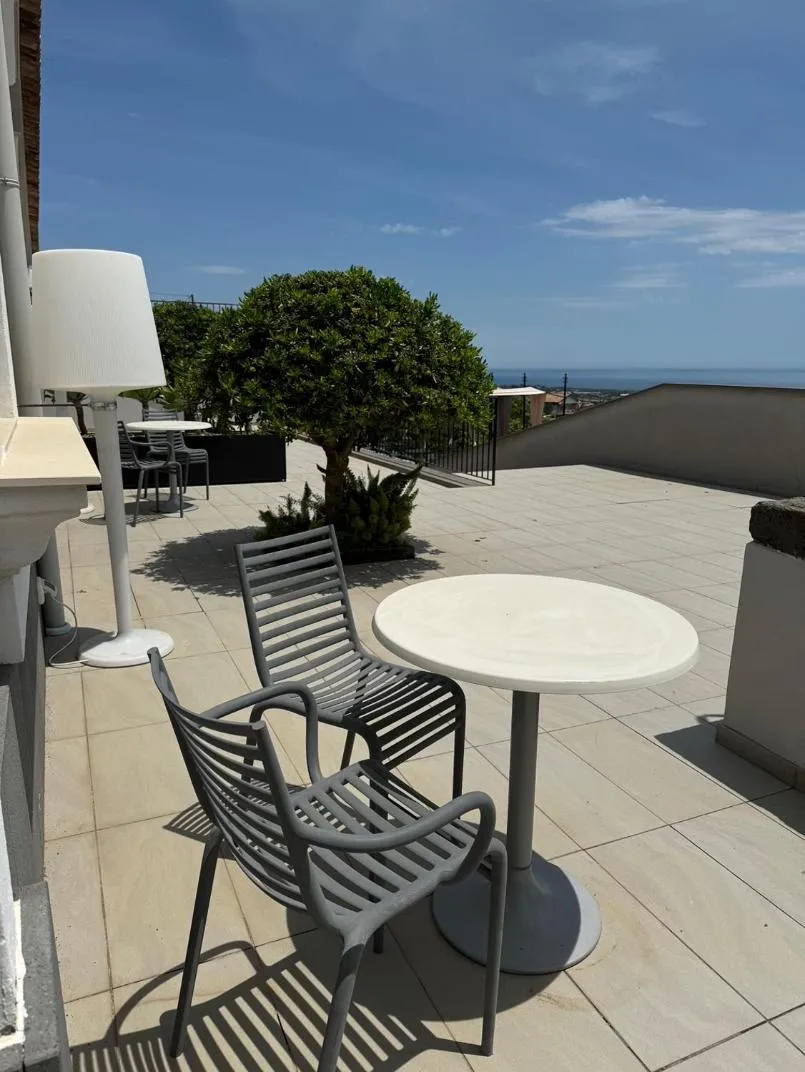 Talè Restaurant & Suite