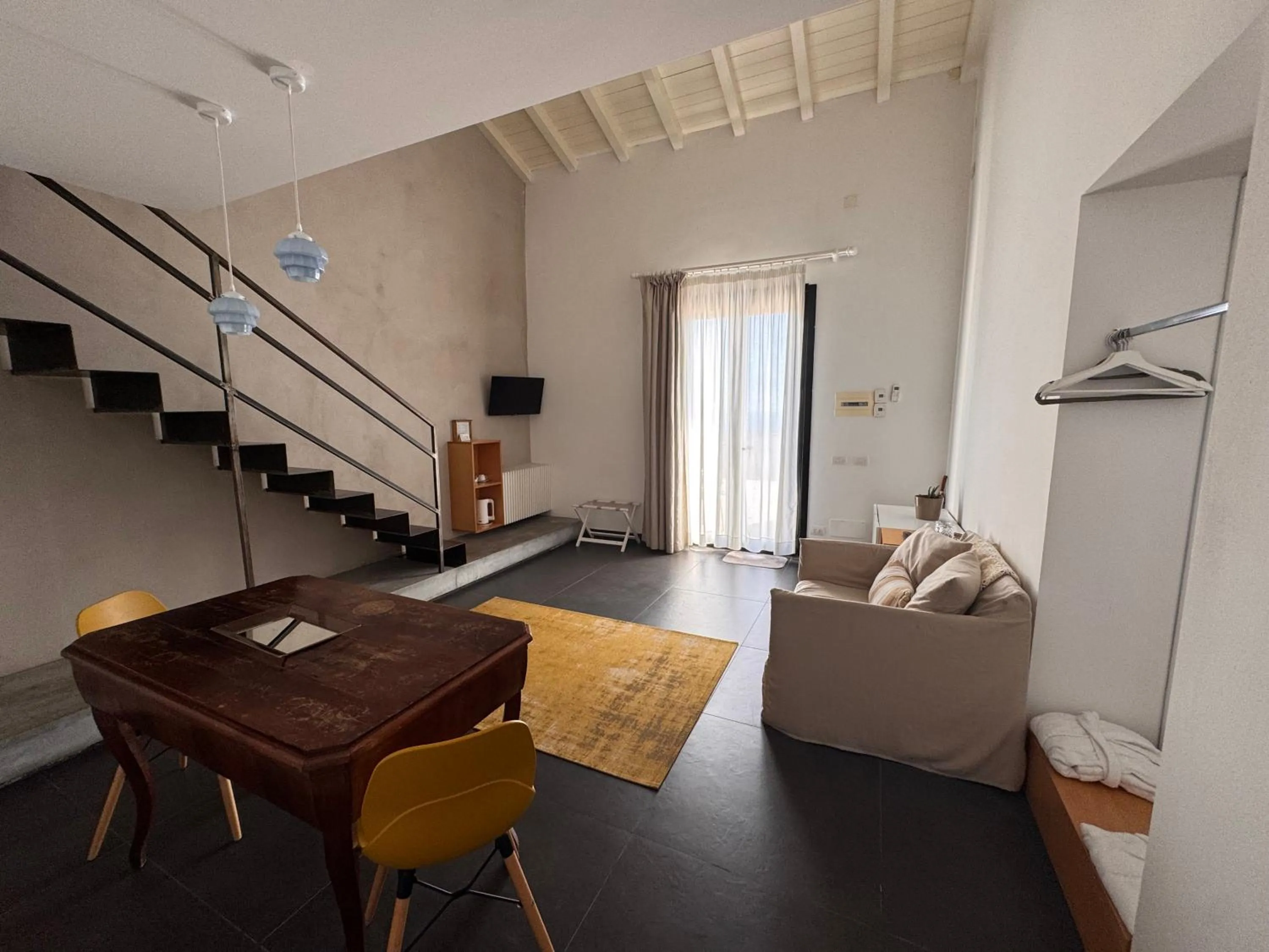 Talè Restaurant & Suite