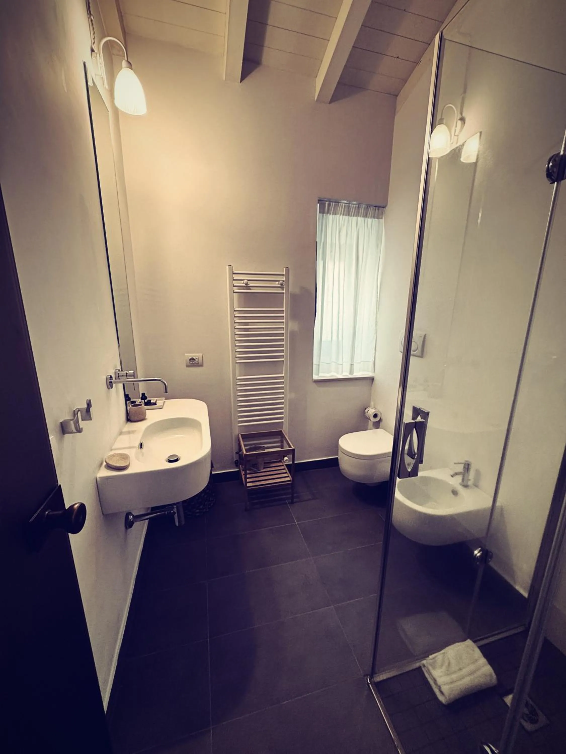 Talè Restaurant & Suite