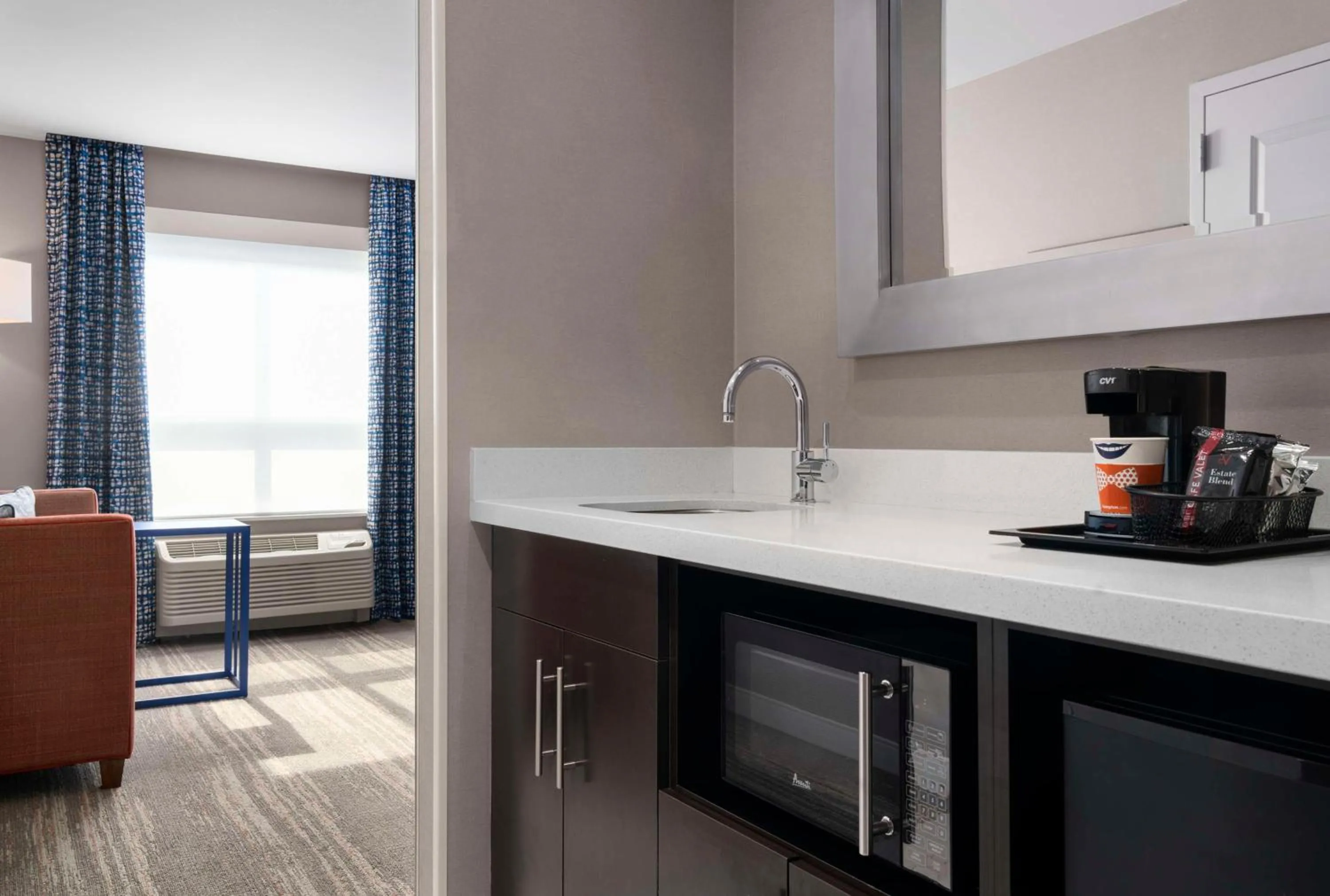 Photo of the whole room in Hampton Inn & Suites-Worcester, MA