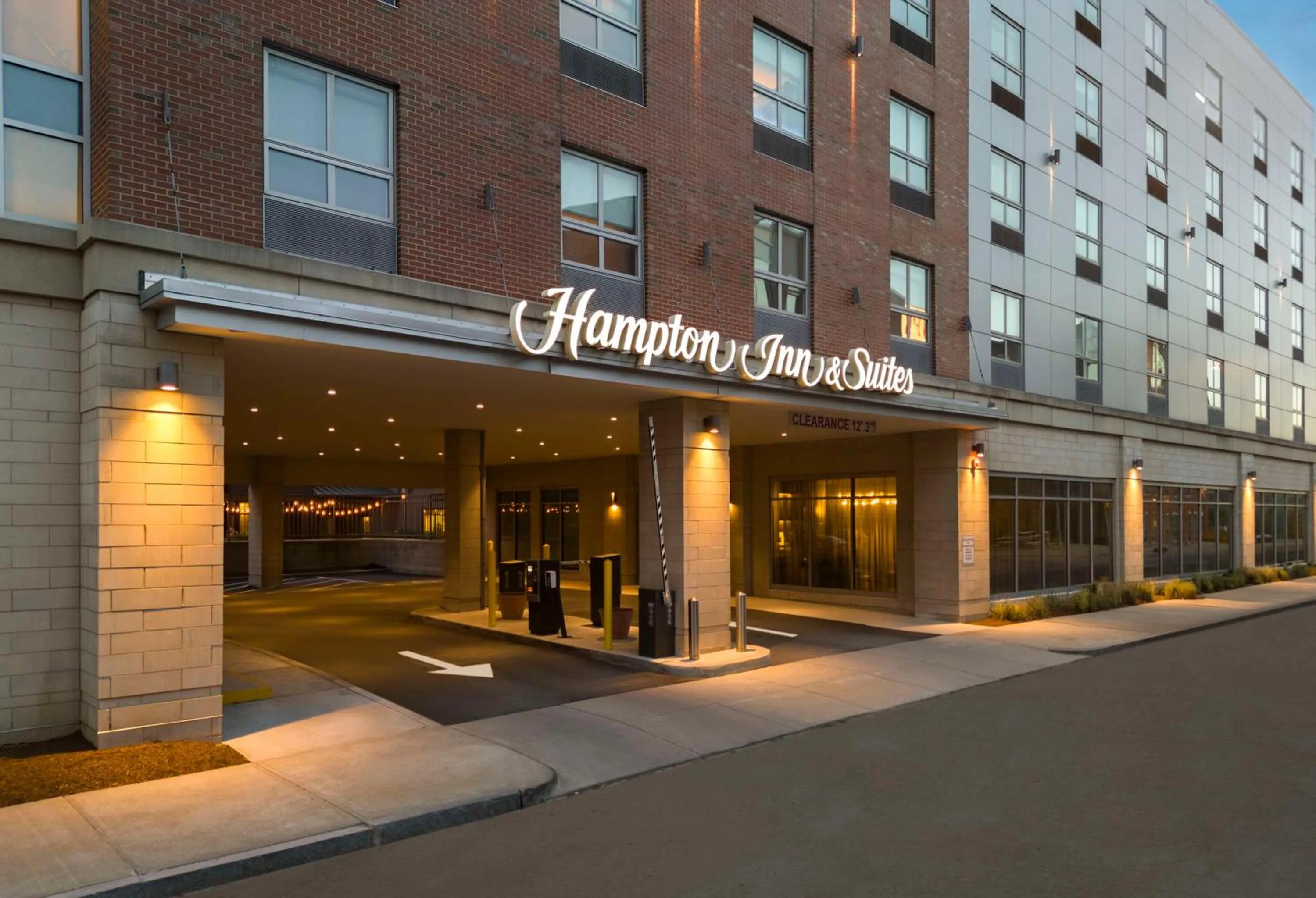 Property building in Hampton Inn & Suites-Worcester, MA