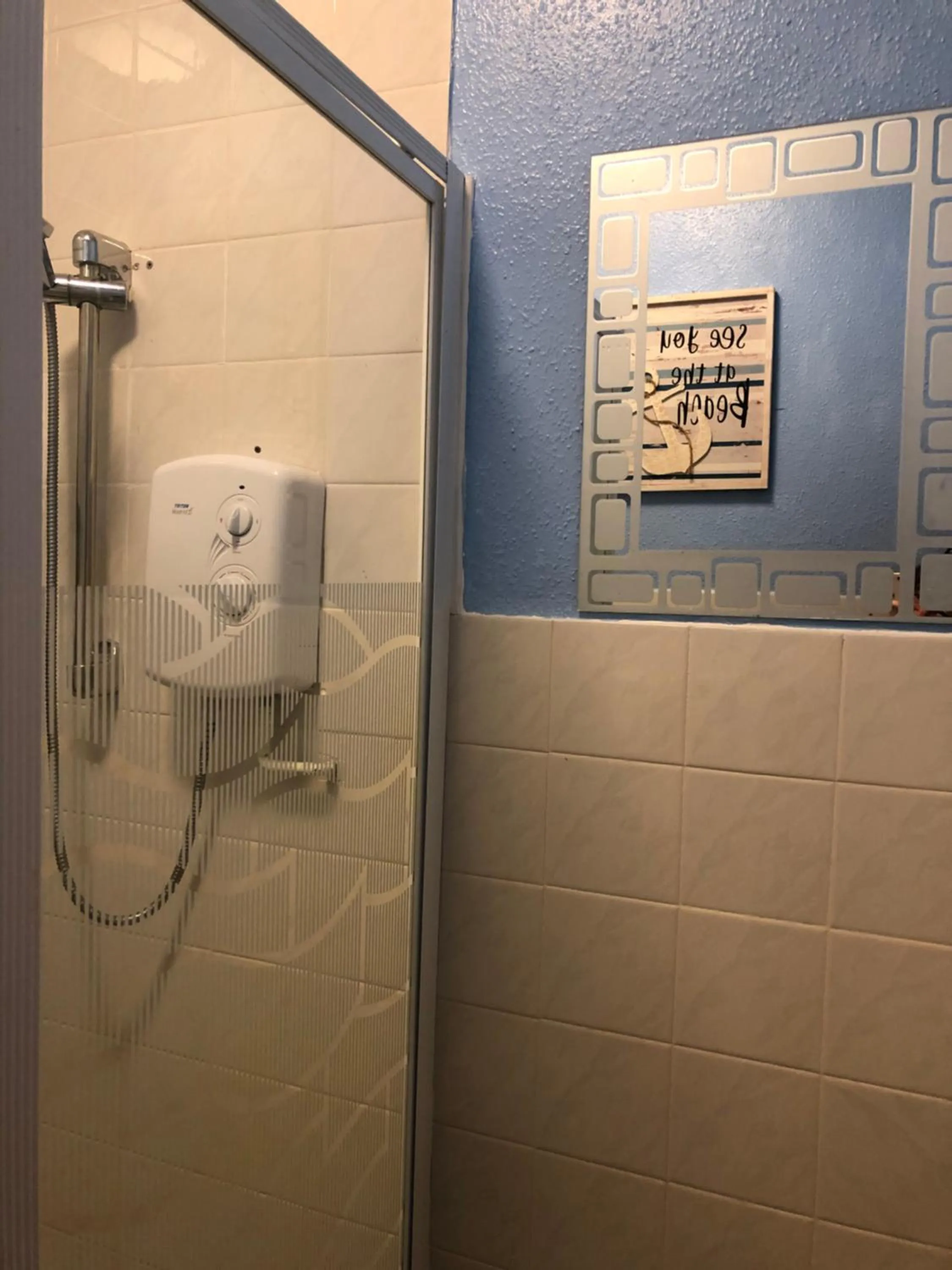 Shower in The Franklyn Hotel B&B