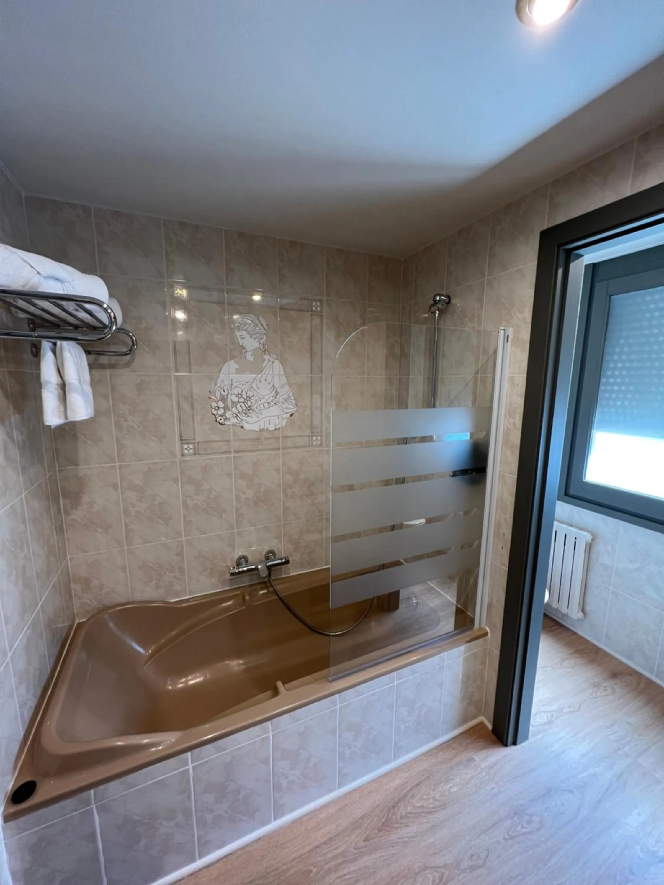 Bathroom in Yomo Imperial