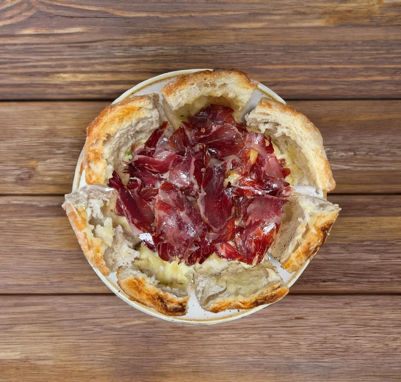 Restaurant/places to eat in Suites Plaza Hotel & Wellness