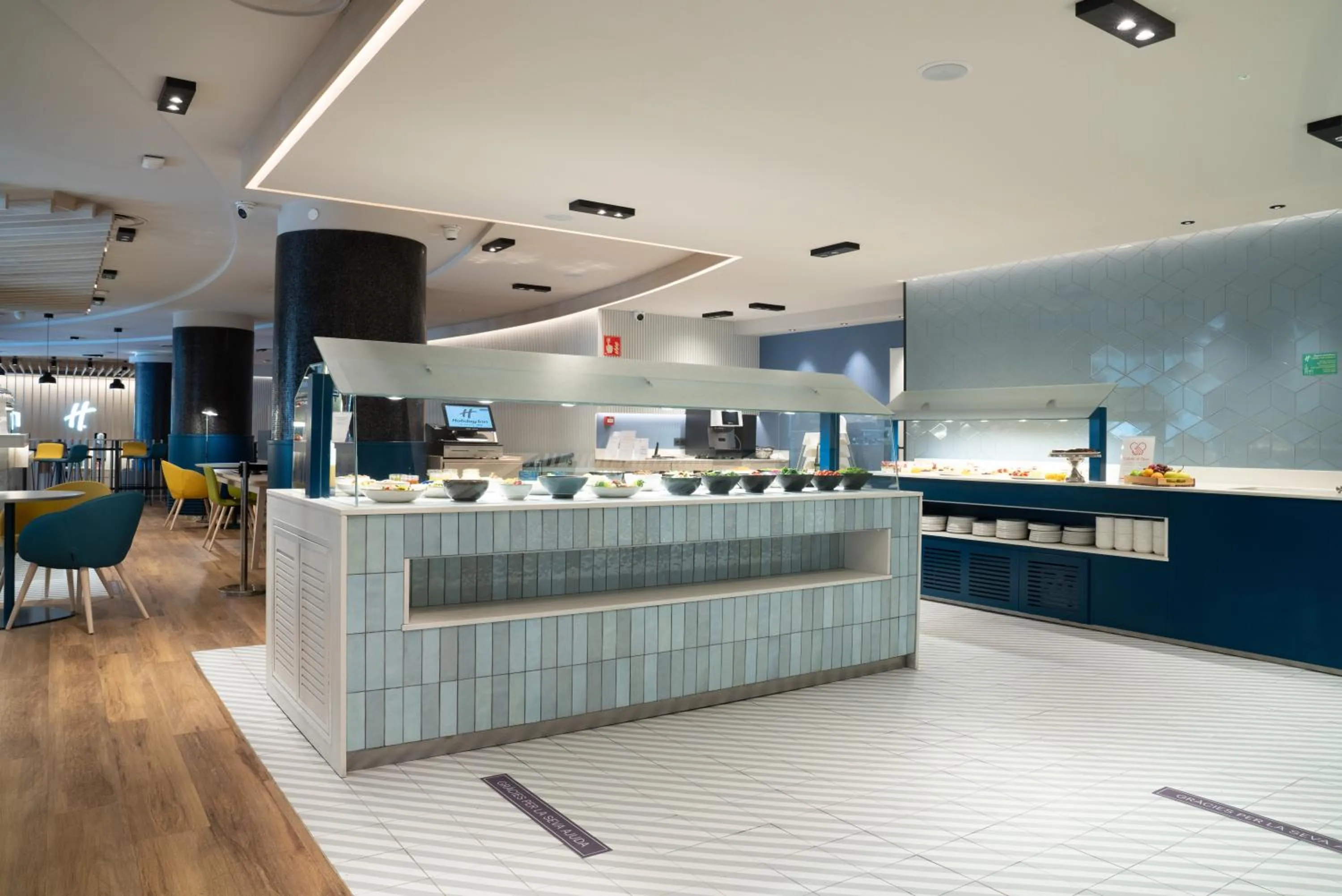 Restaurant/places to eat in Suites Plaza Hotel & Wellness