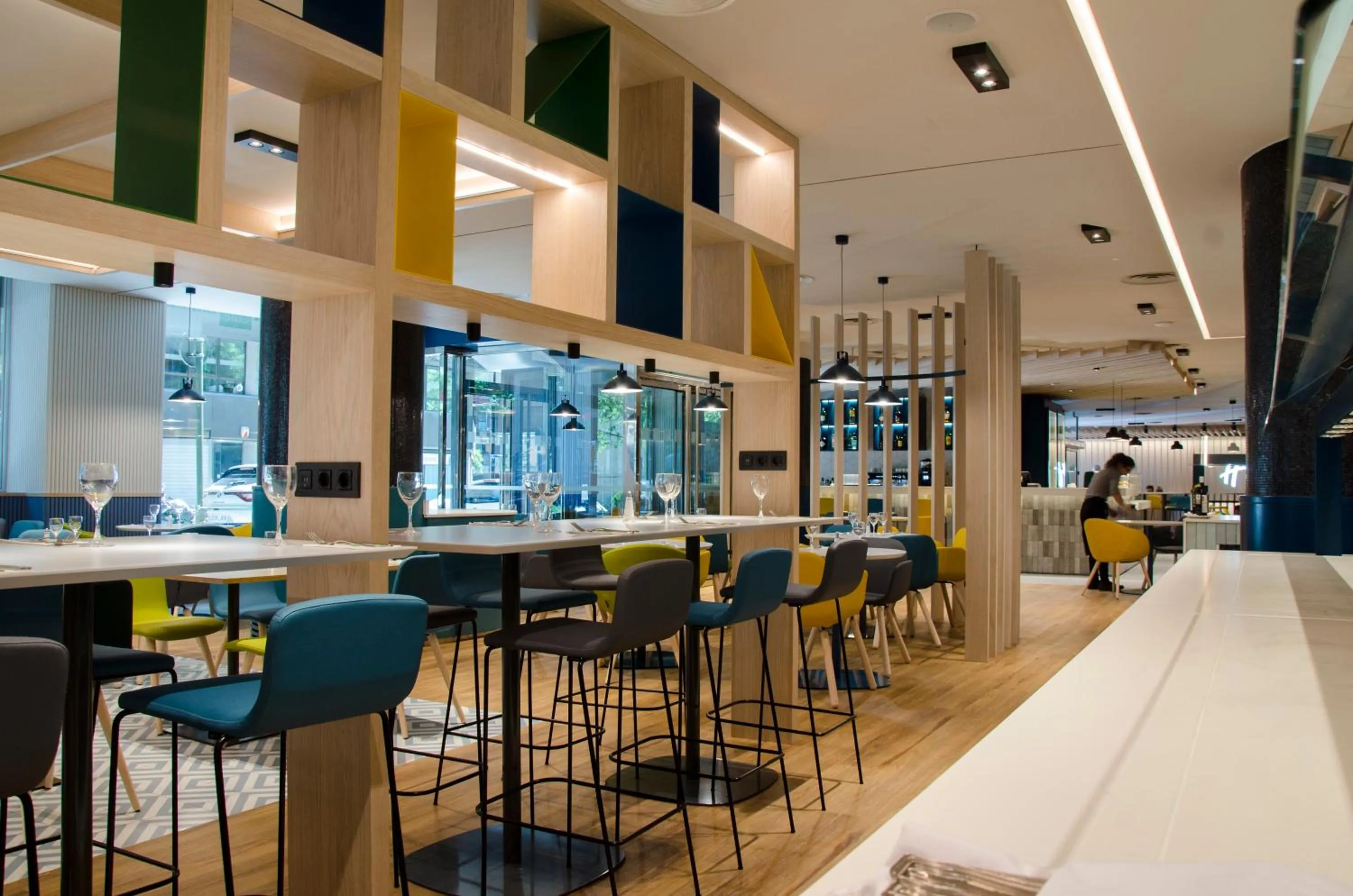 Restaurant/places to eat in Suites Plaza Hotel & Wellness