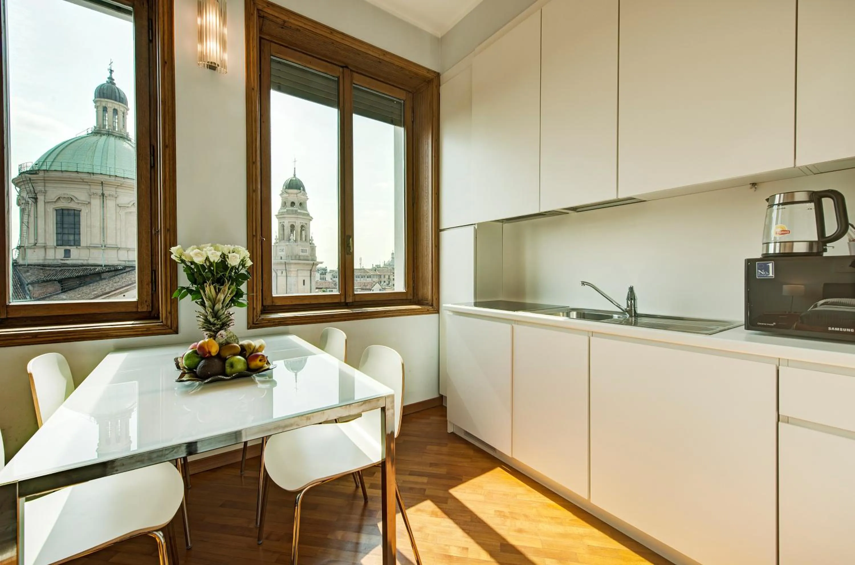 Coffee/tea facilities in BnButler - Duomo Apartment - Galleria Unione