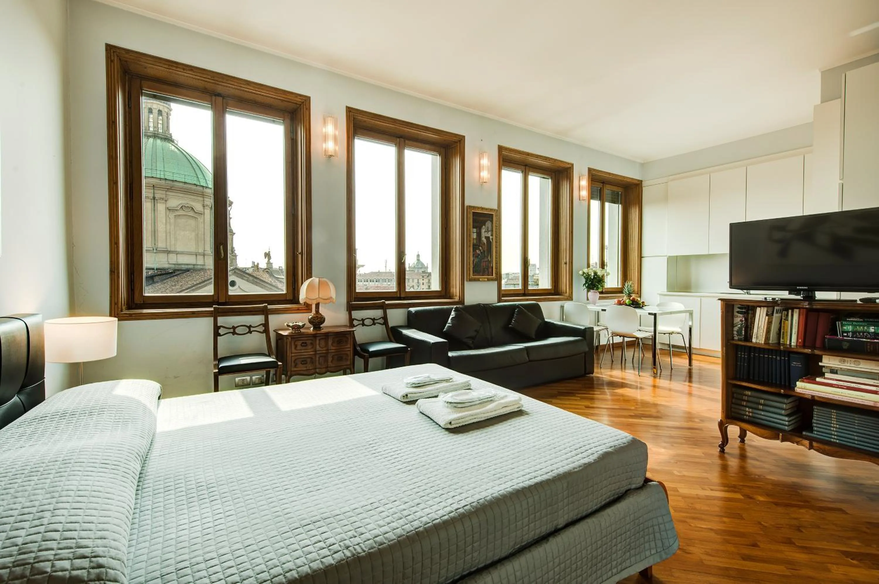 BnButler - Duomo Apartment - Galleria Unione