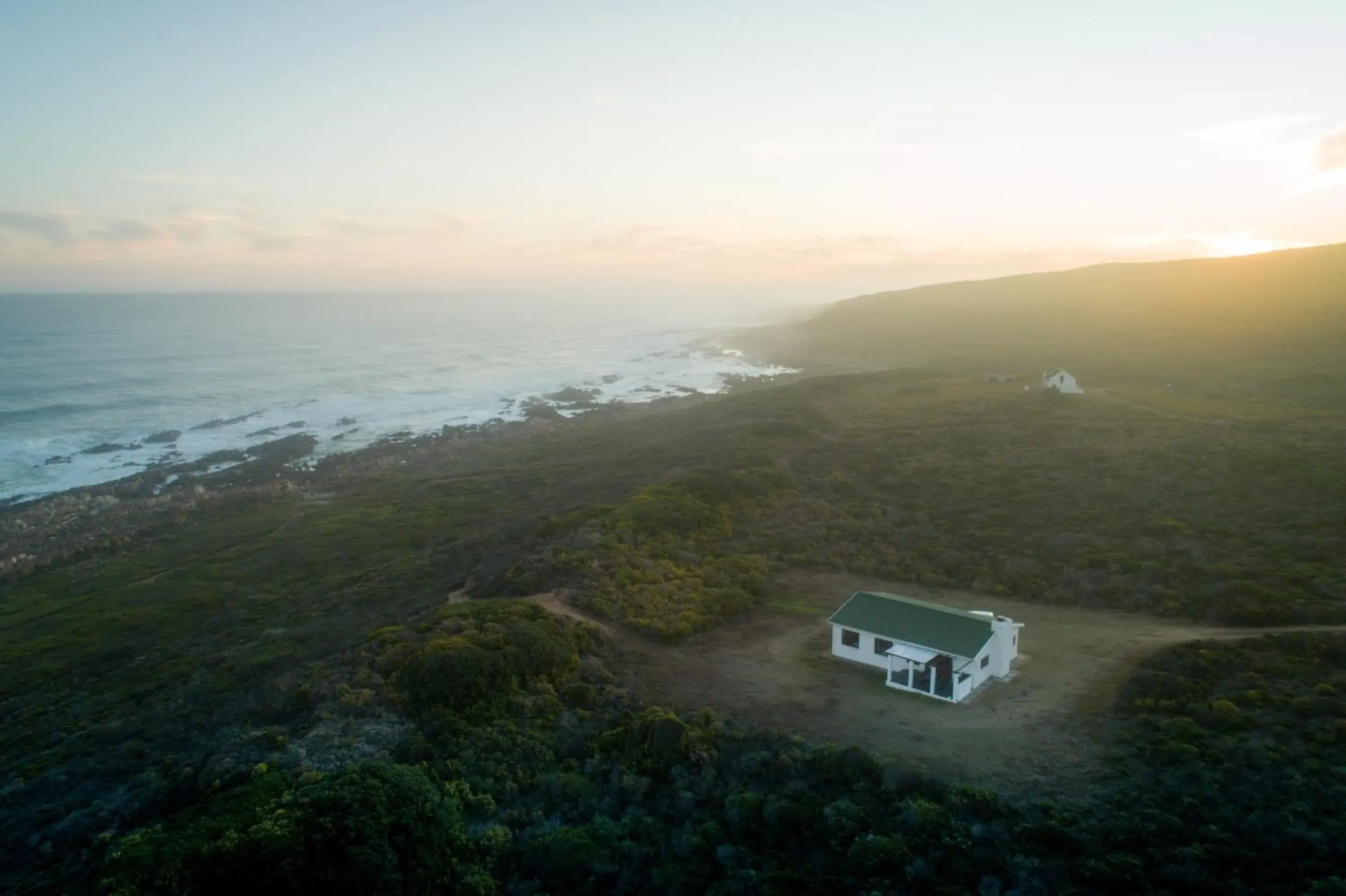 Three-Bedroom Vacation Home in Gourikwa Coastal Nature Reserve Three-Bedroom Vacation Home in Gourikwa Coastal Nature Reserve