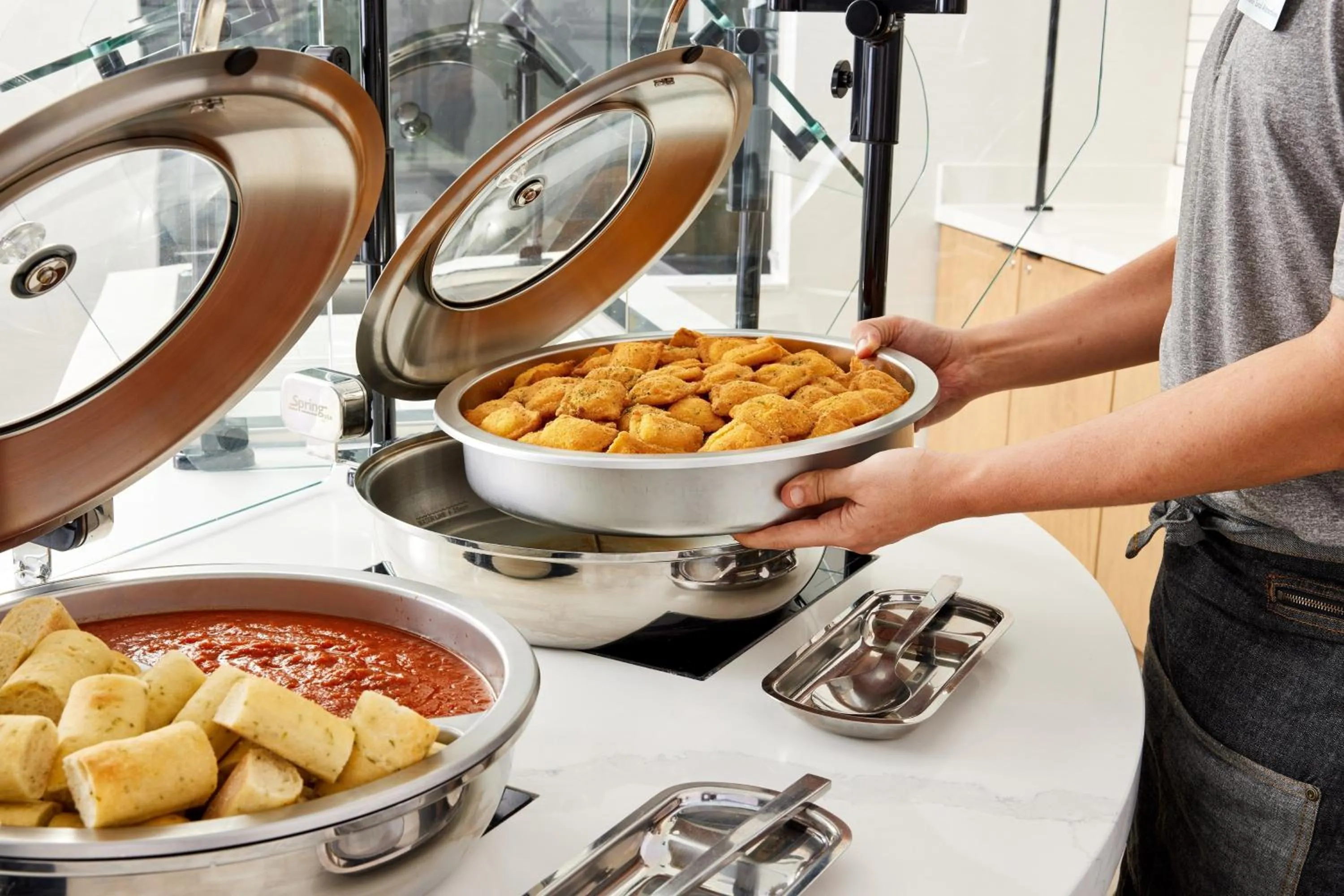 Restaurant/places to eat in Staybridge Suites Miamisburg by IHG