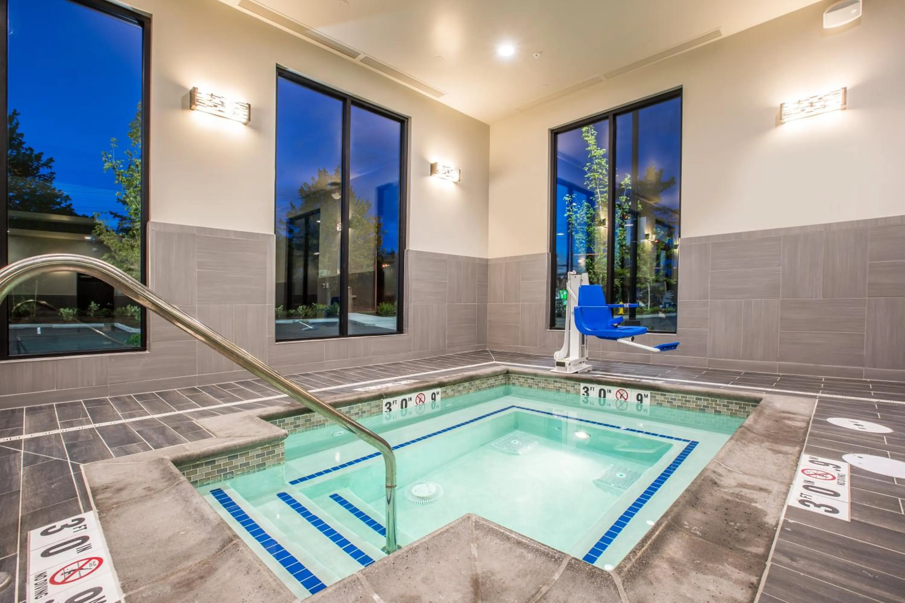 Swimming pool in Holiday Inn Portland West - Hillsboro by IHG