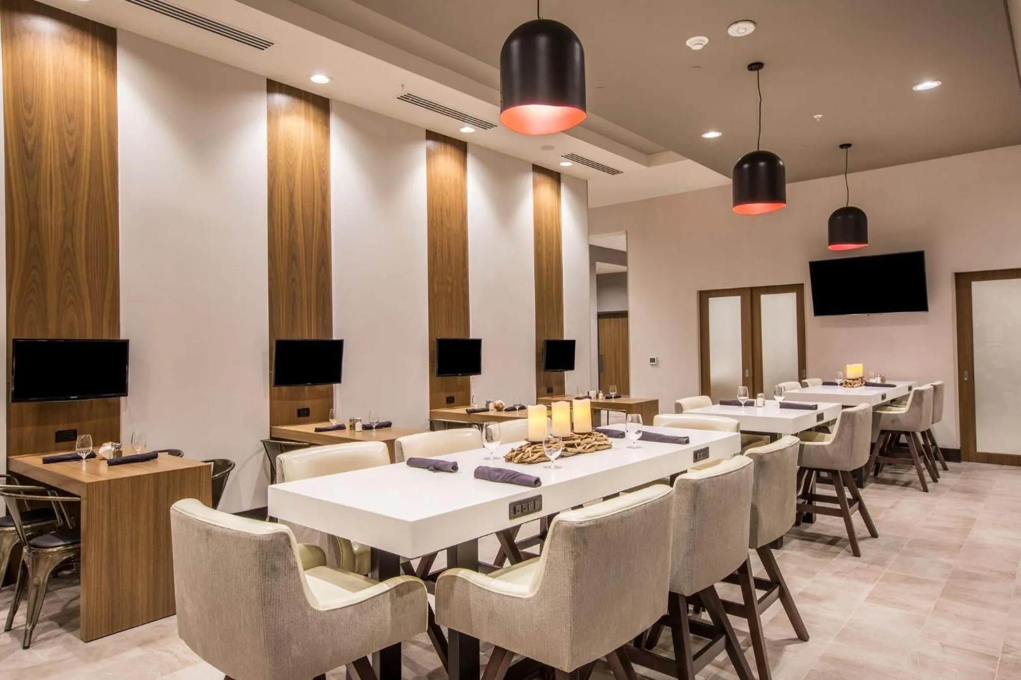 Restaurant/places to eat in Holiday Inn Portland West - Hillsboro by IHG