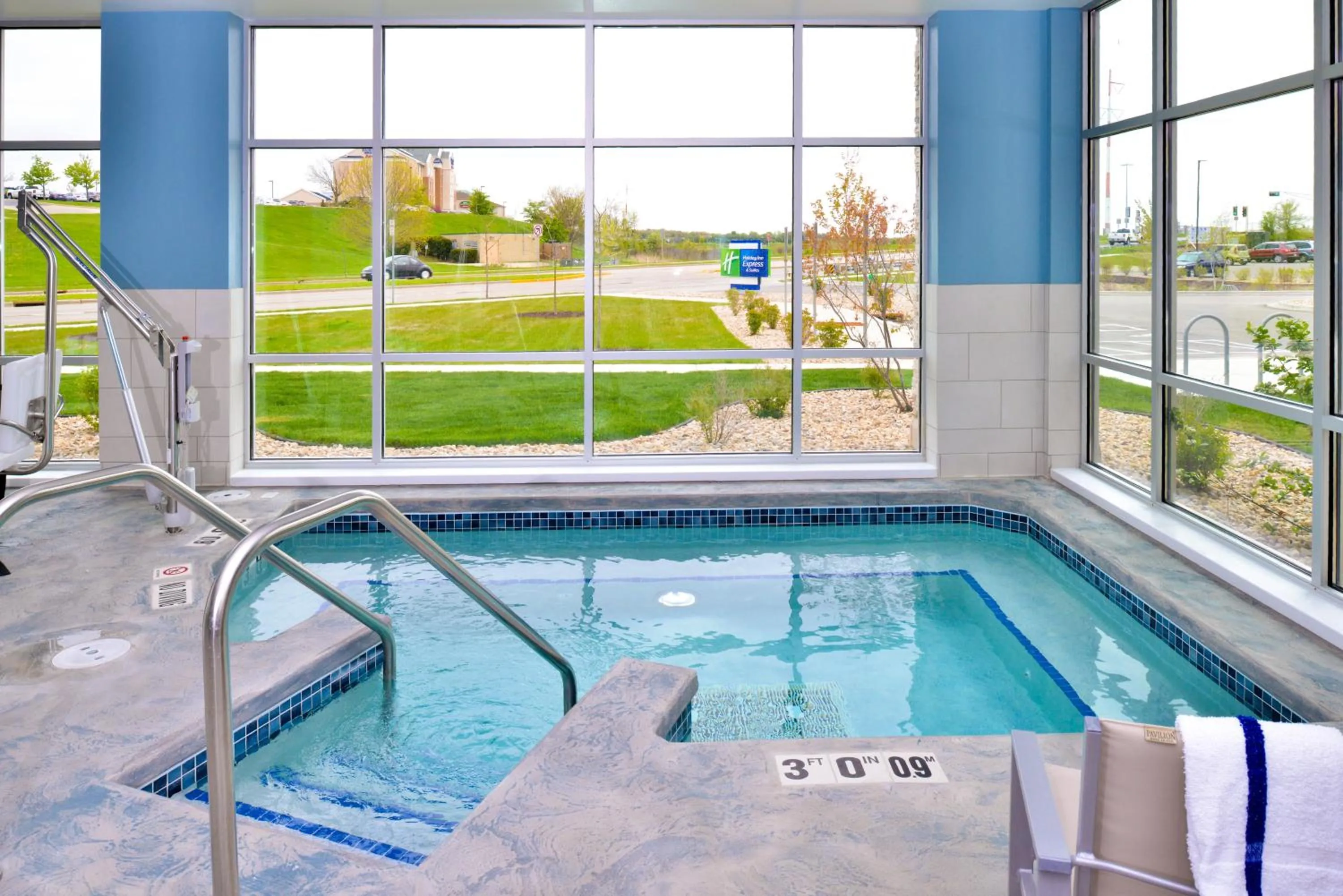 Swimming pool in Holiday Inn Express & Suites Madison by IHG