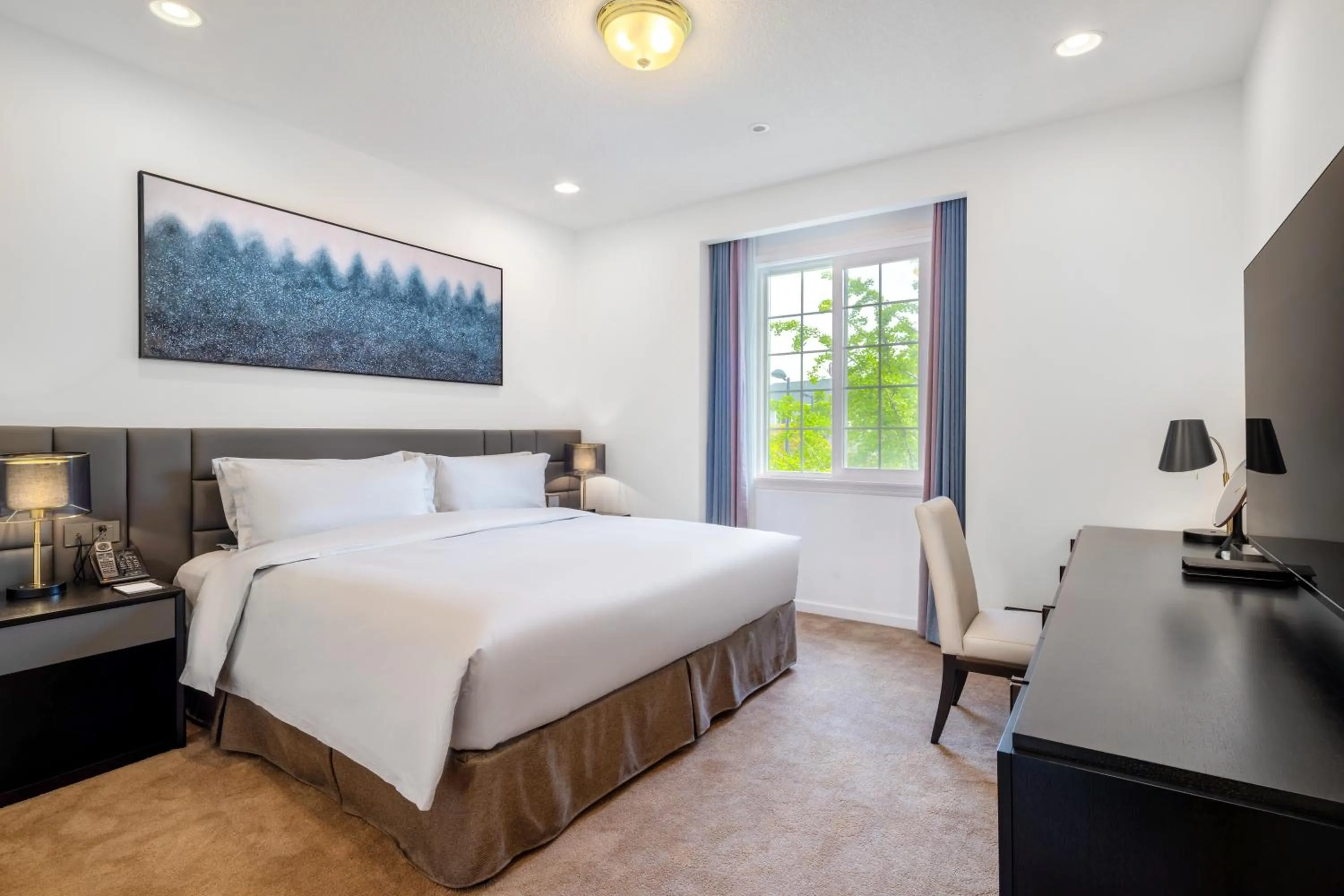 Bedroom, Bed in InterContinental Nantong by IHG-Best view of yangtze