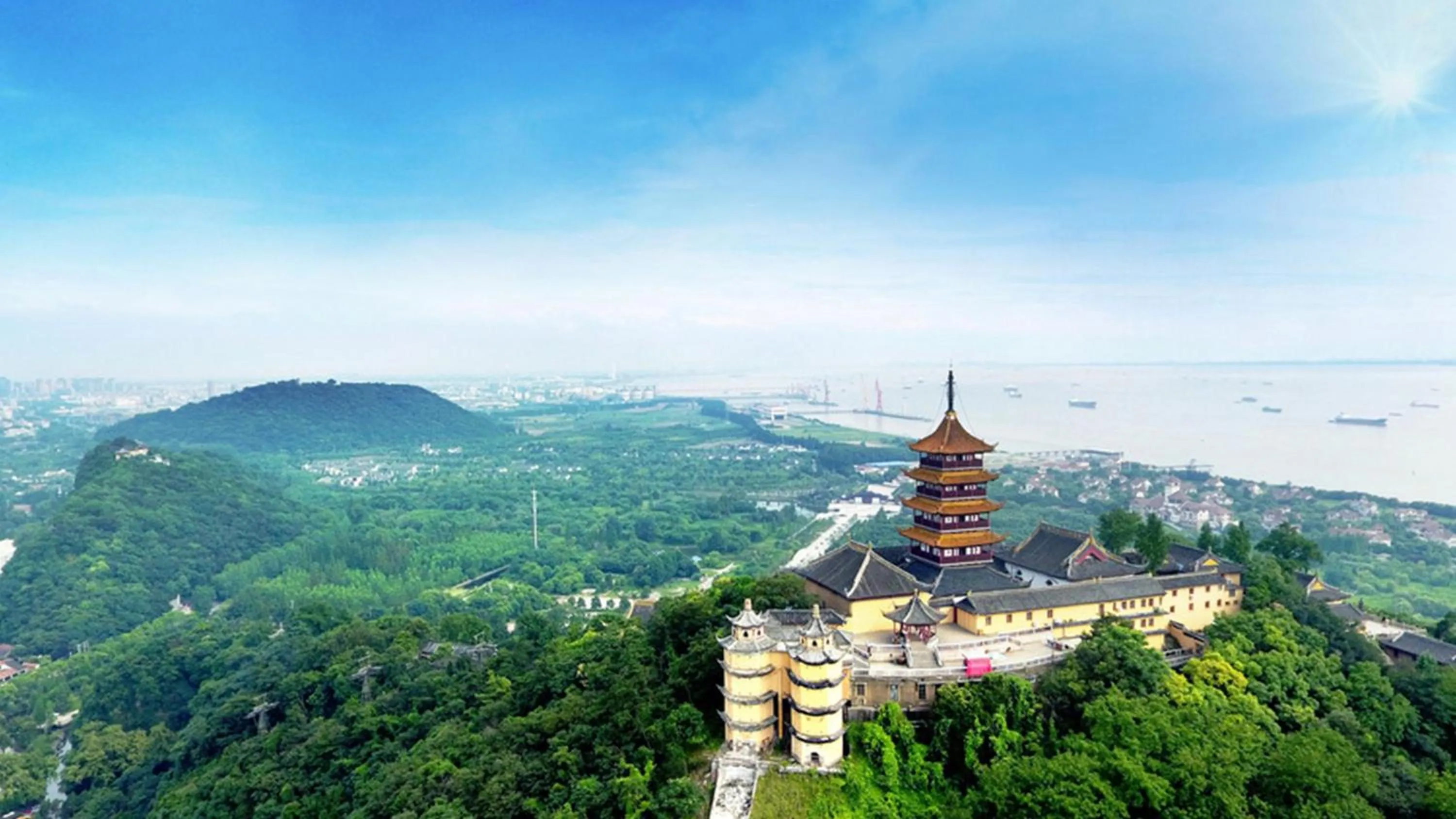 Area and facilities in InterContinental Nantong by IHG-Best view of yangtze