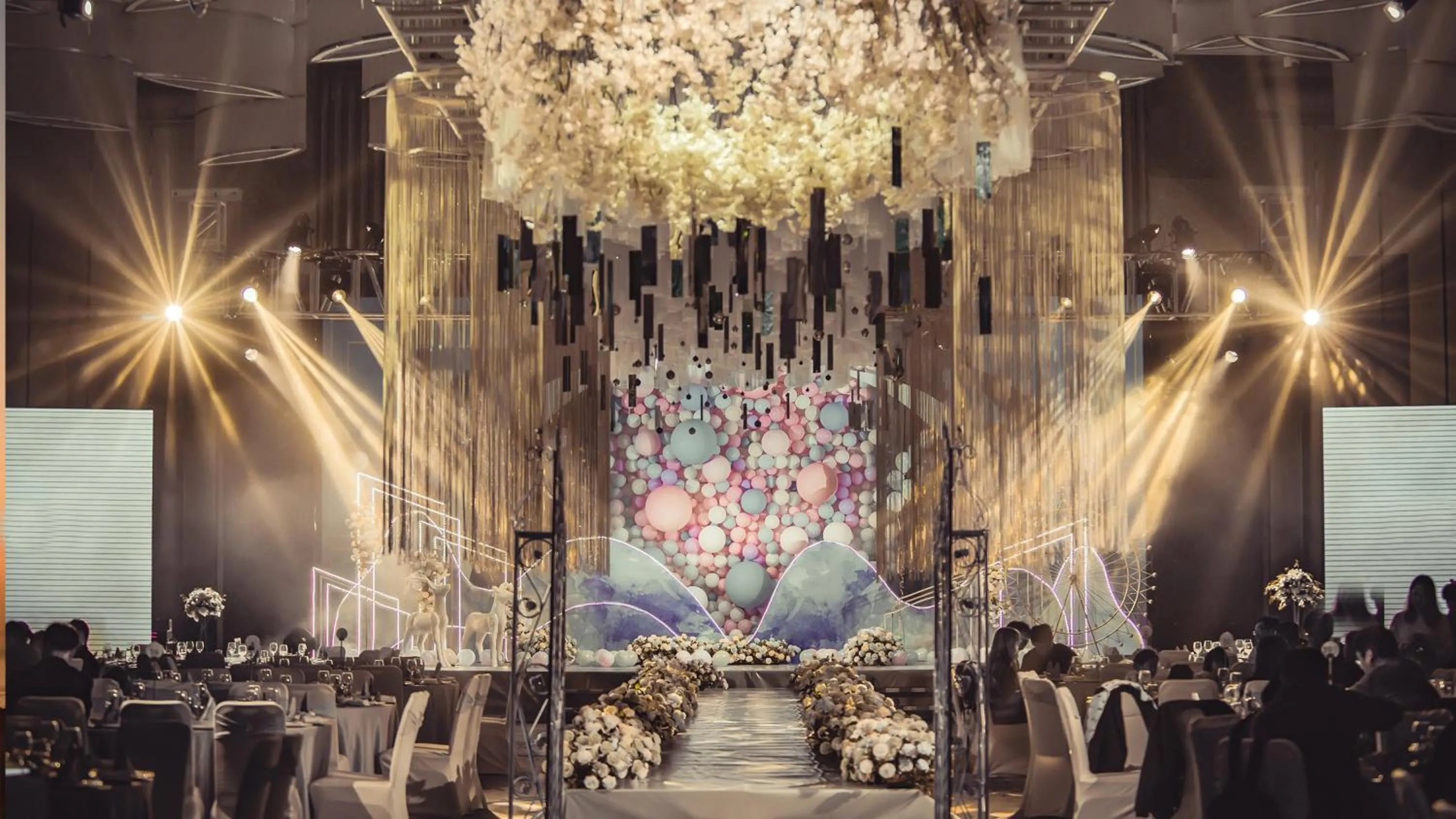 Banquet/Function facilities in InterContinental Nantong by IHG-Best view of yangtze