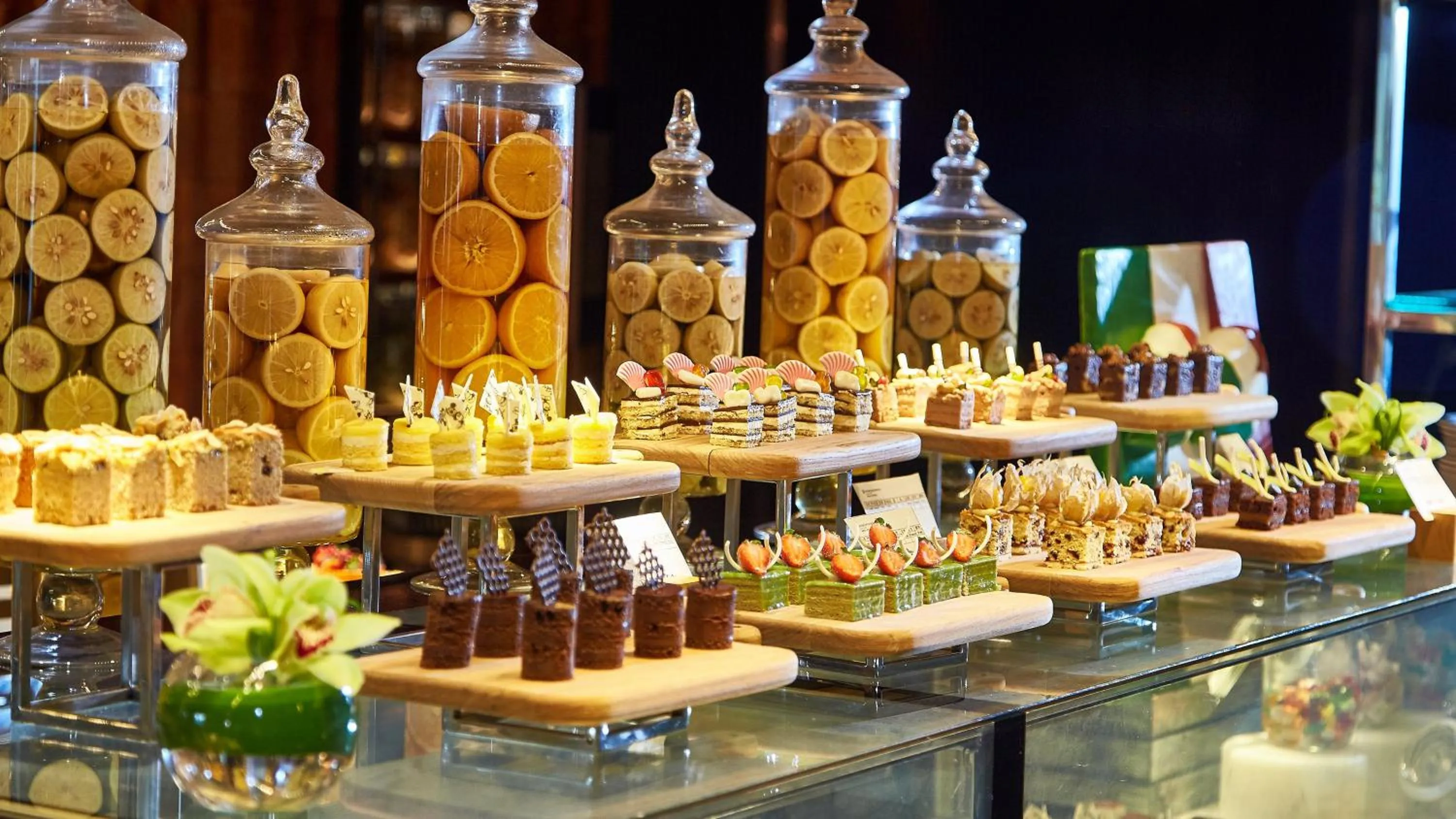 Restaurant/places to eat in InterContinental Nantong by IHG-Best view of yangtze