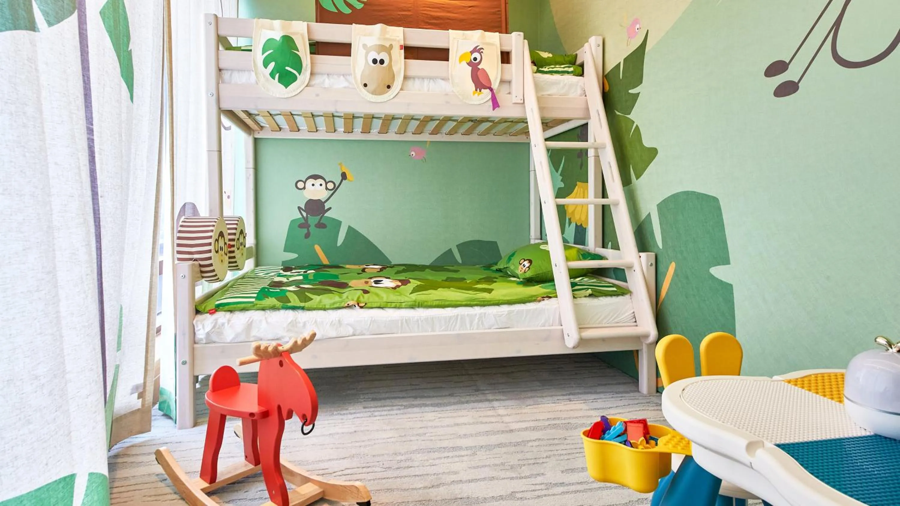 Photo of the whole room, Bed in InterContinental Nantong by IHG-Best view of yangtze