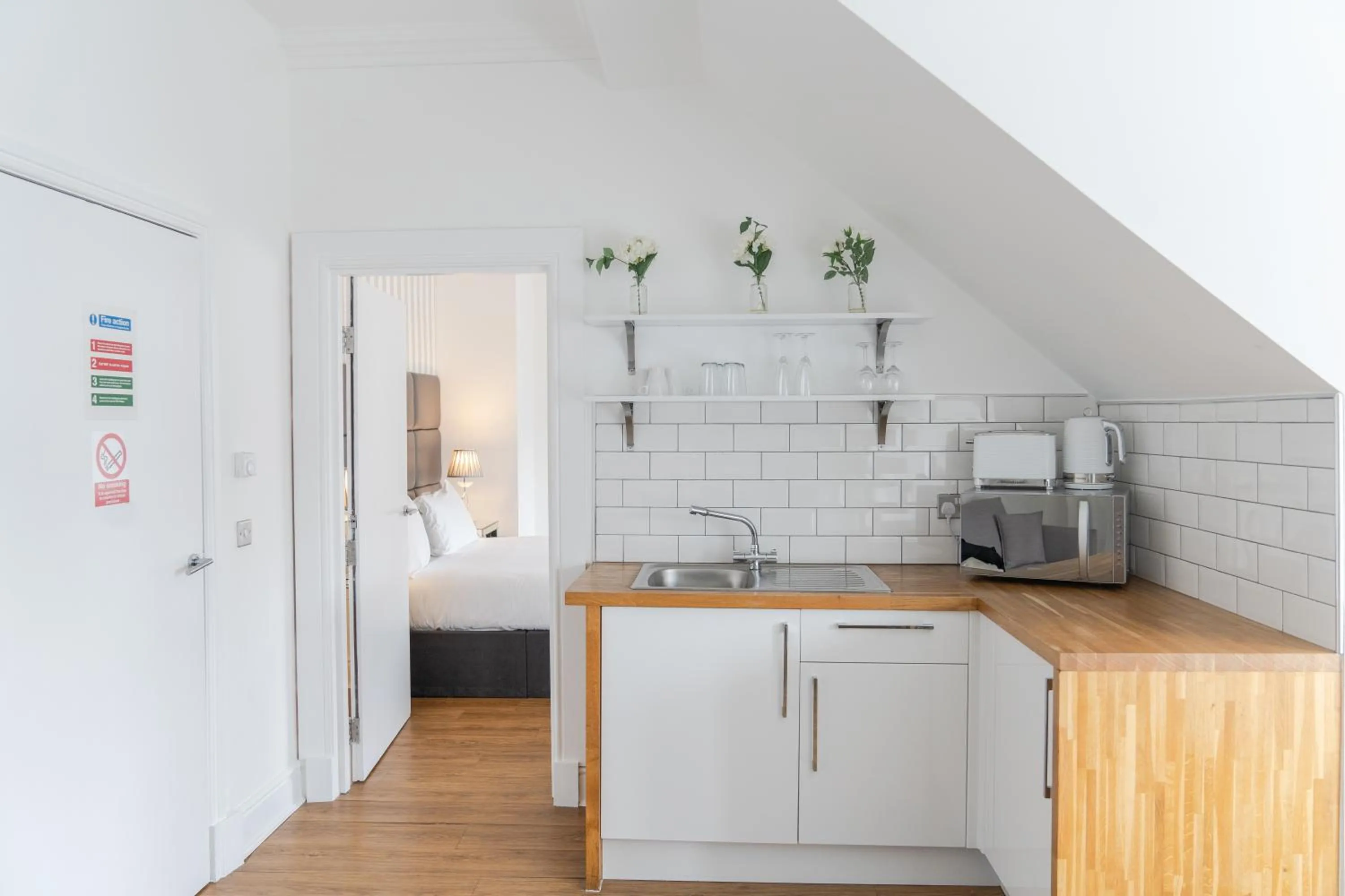 Coffee/tea facilities in Edinburgh Castle Apartments