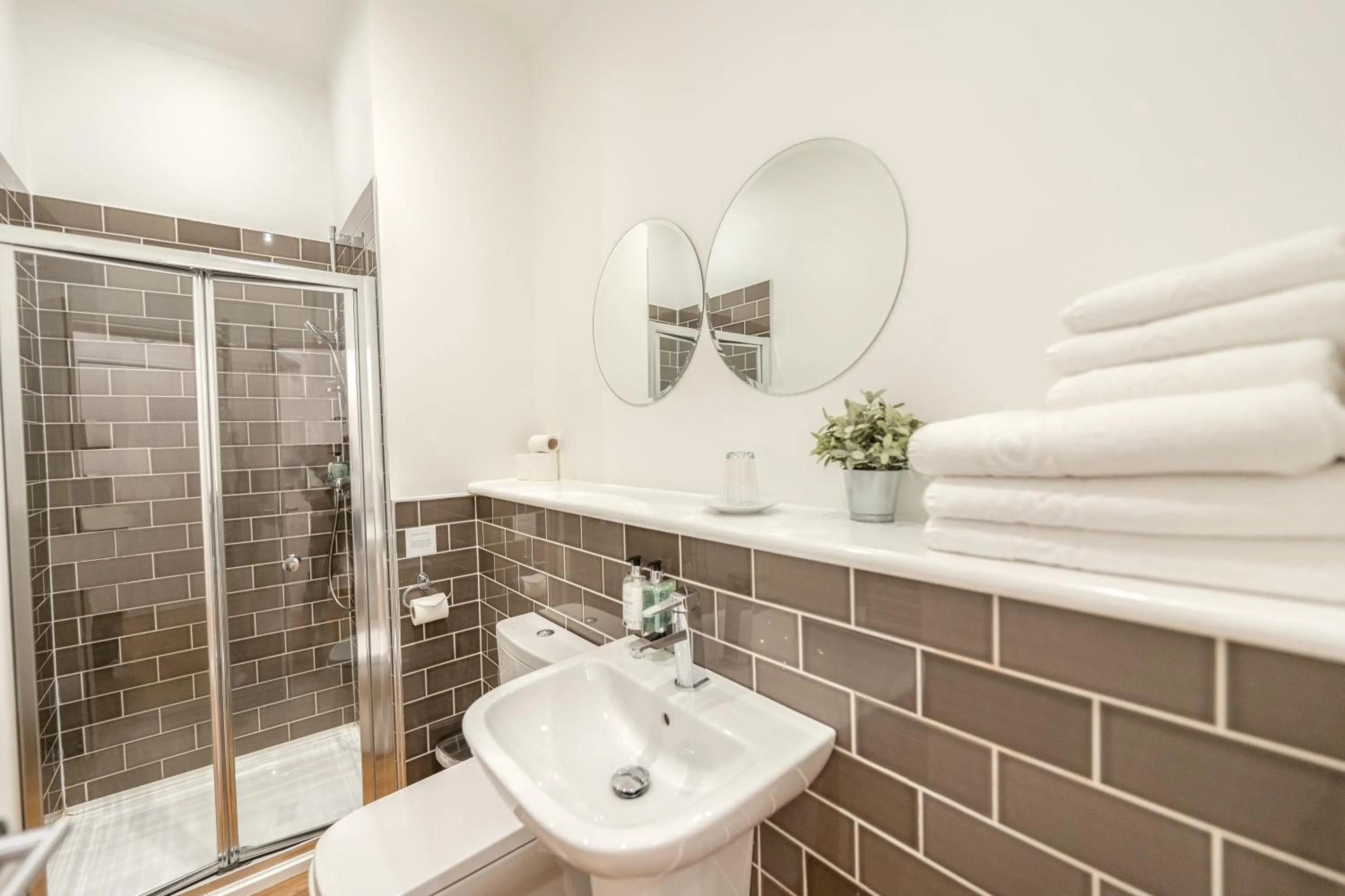 Shower in Edinburgh Castle Apartments