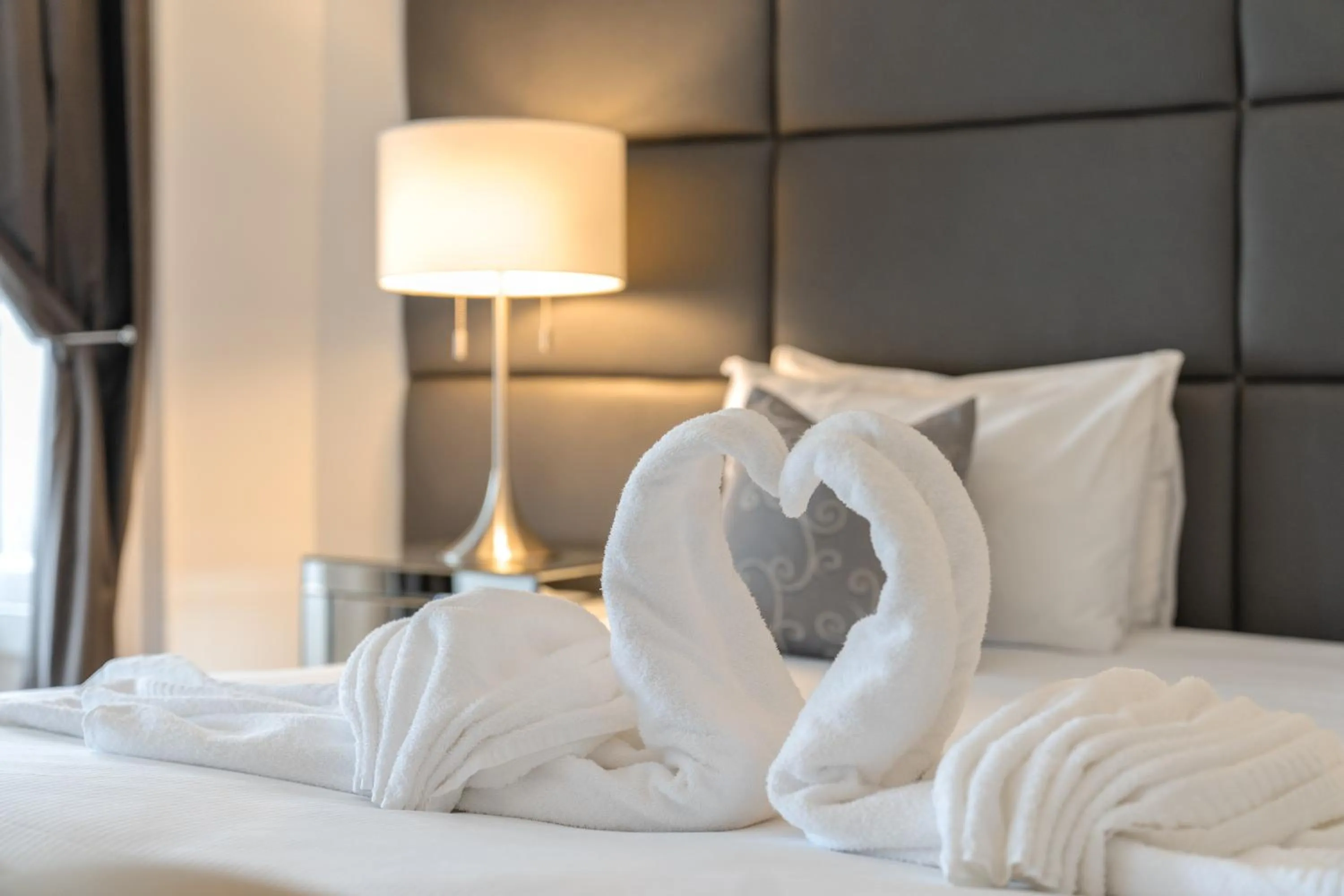 Bed in Edinburgh Castle Apartments