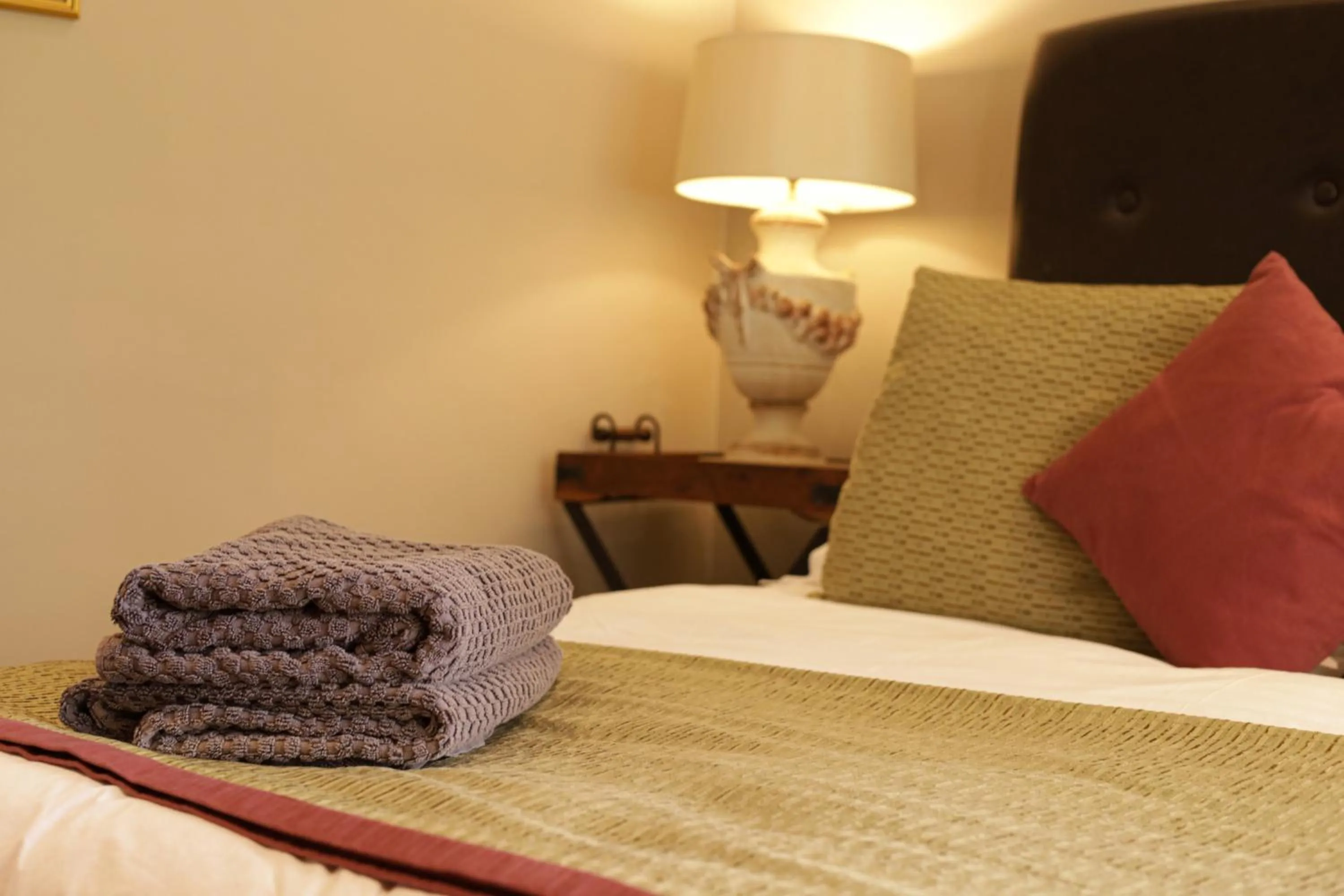 Bed in Marshden Estate